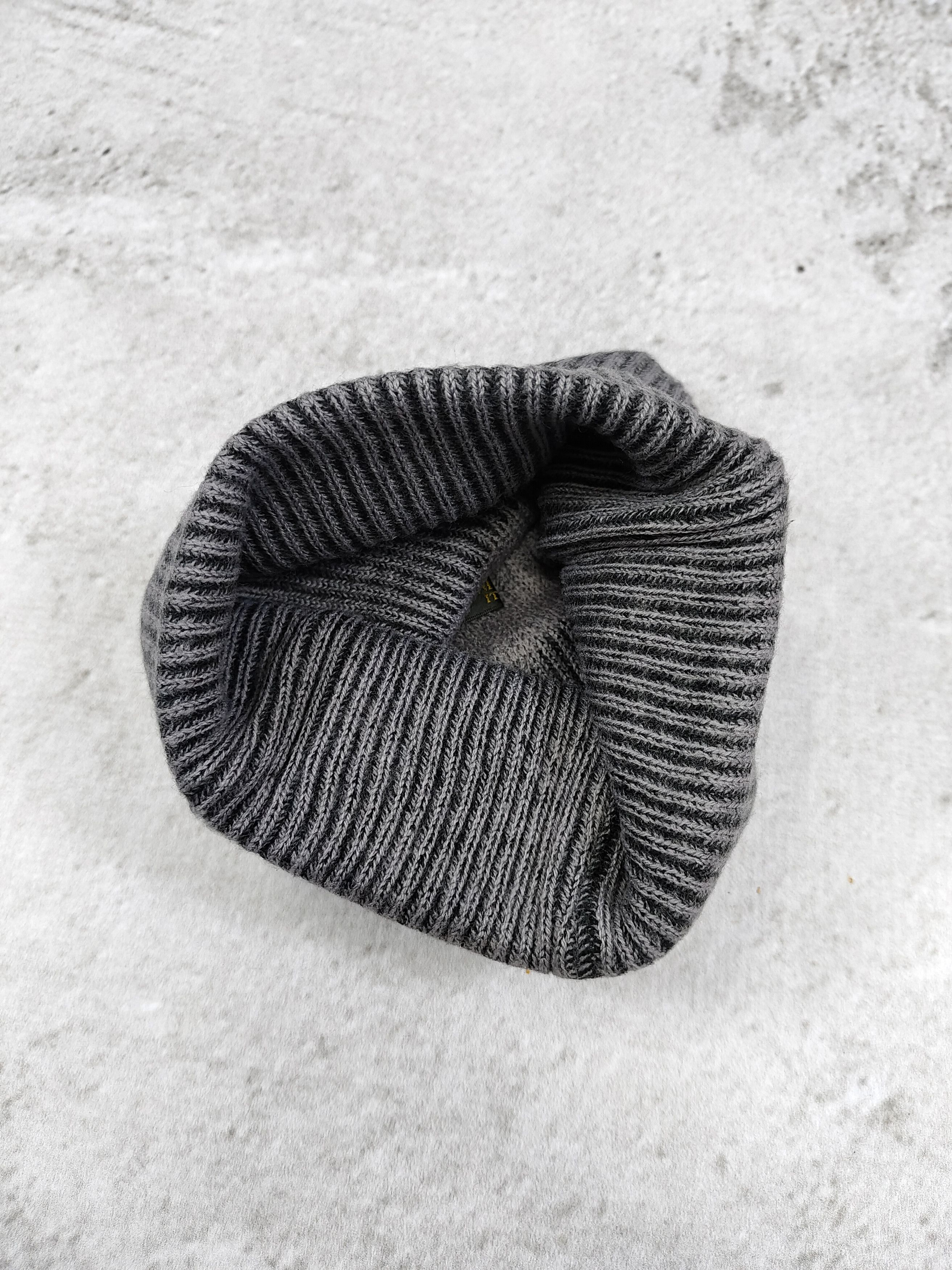 Gianni Valentino 00s Gianni Valentino-Minimal Embroidered Logo Beanie Hat Size ONE SIZE - 5 Thumbnail