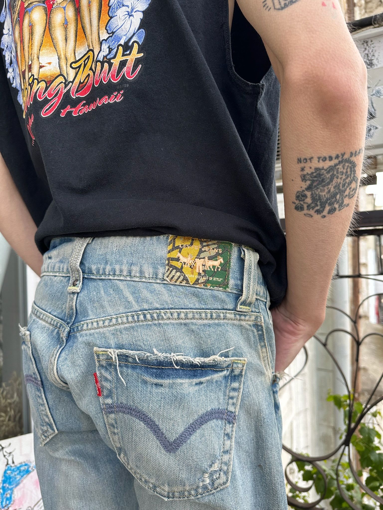 Levi's Levi’s Slouch Flare Light Wash Denim Patchwork Jeans Size US 32 / EU 48 - 7 Thumbnail