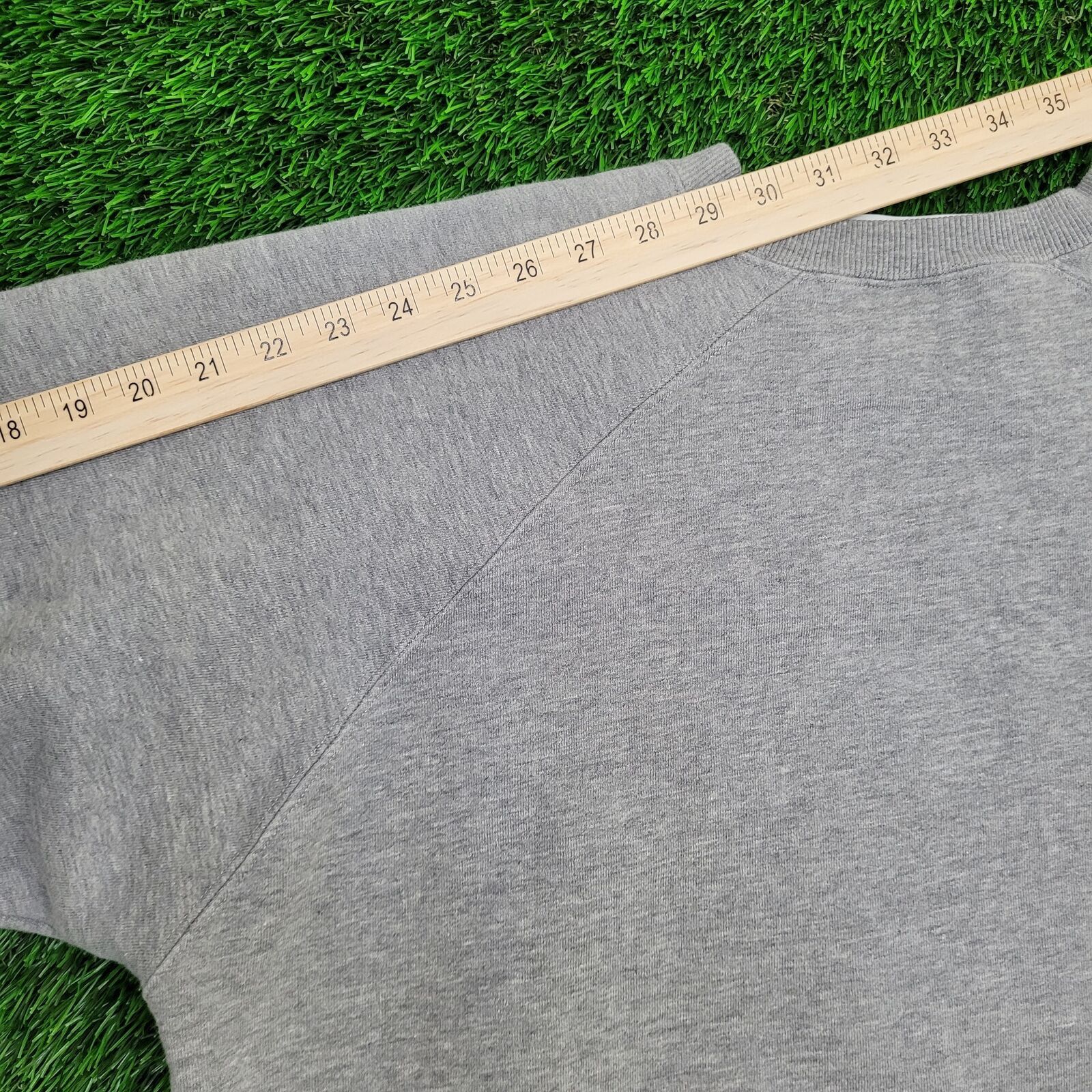 Vintage Vintage Warner-Bros Cropped Sweatshirt Large 24x24 Gray Crew Size US L / EU 52-54 / 3 - 3 Thumbnail