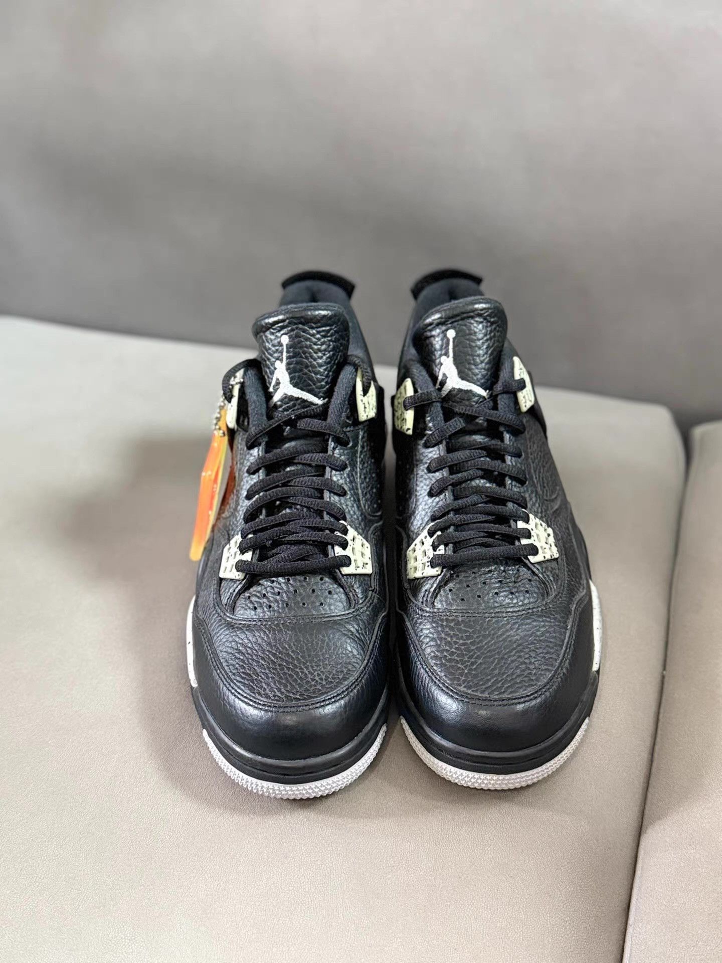 Nike Jordan 4 Retro Oreo Ｑ20 Size US 8.5 / EU 41-42 - 2 Thumbnail