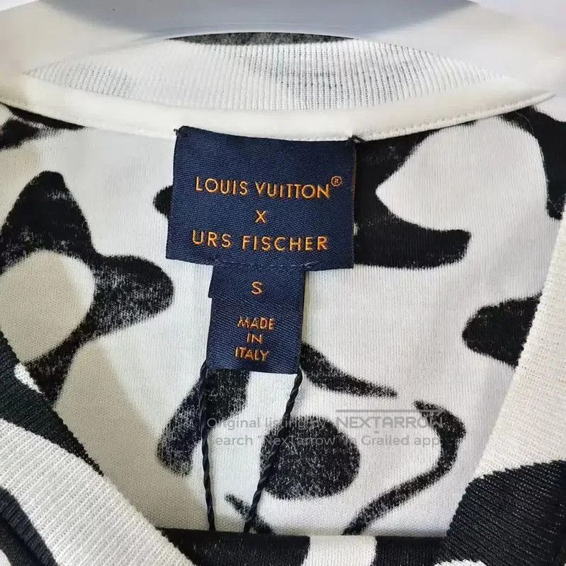 Louis Vuitton Louis Vuitton White Cotton Graphic T-Shirt . Size US S / EU 44-46 / 1 - 3 Thumbnail