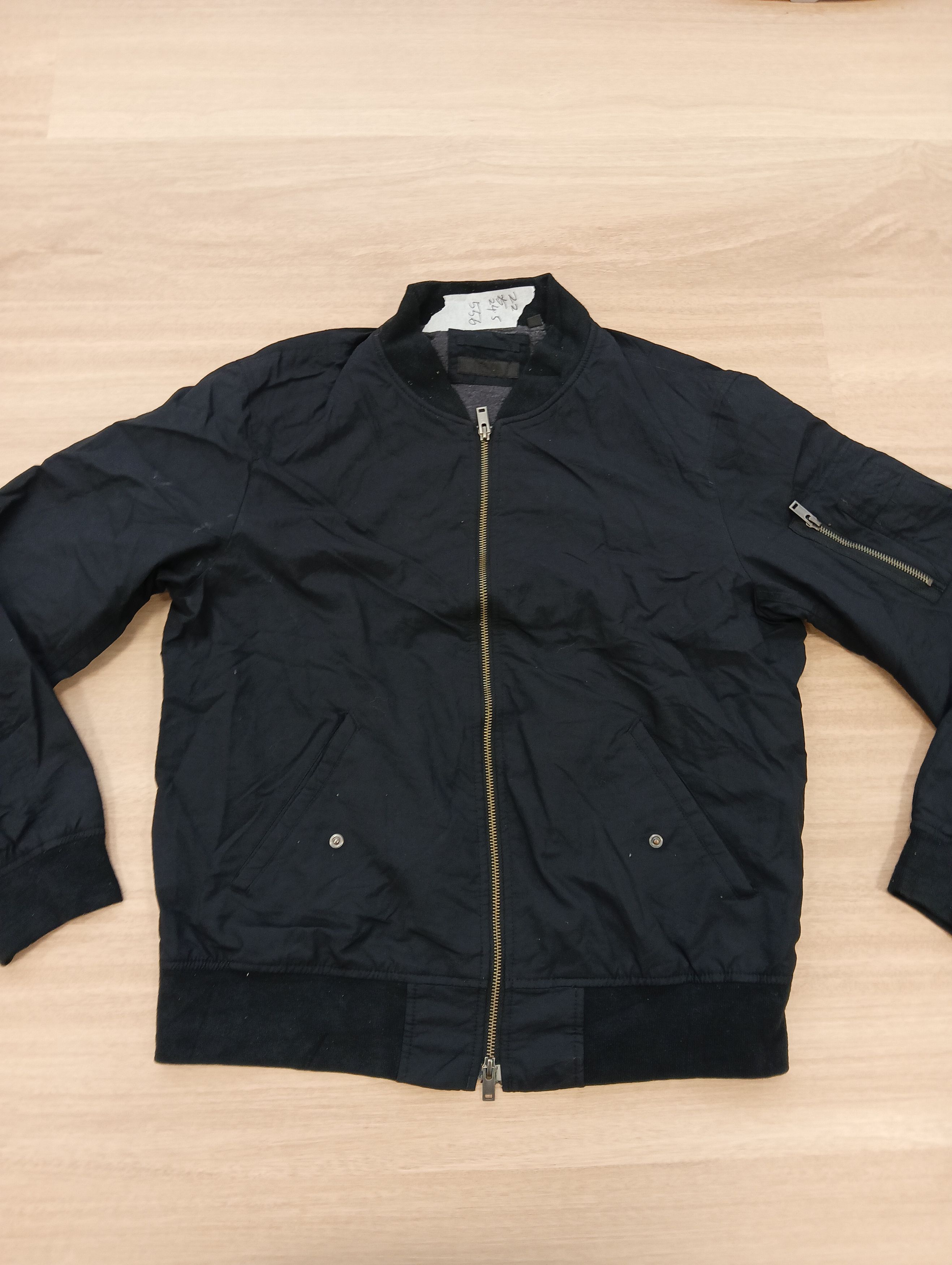 Uniqlo UNIQLO SWEATER BOMBER STYLE L Size US L / EU 52-54 / 3 - 3 Thumbnail