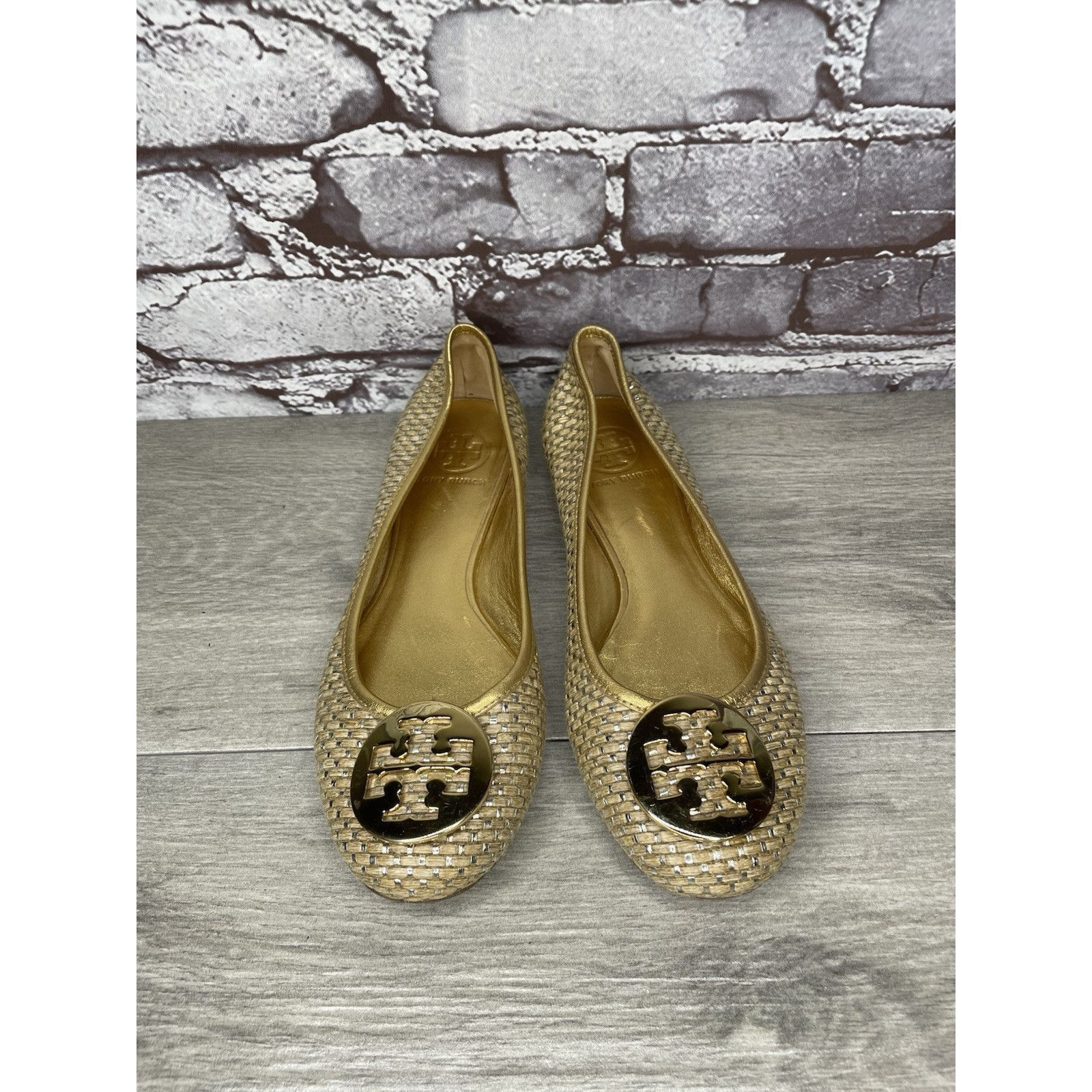 Tory Burch Tory Burch Straw Reva Gold Leather Logo Ballet Flats Women’s Size US 7.5 / IT 37.5 - 2 Thumbnail