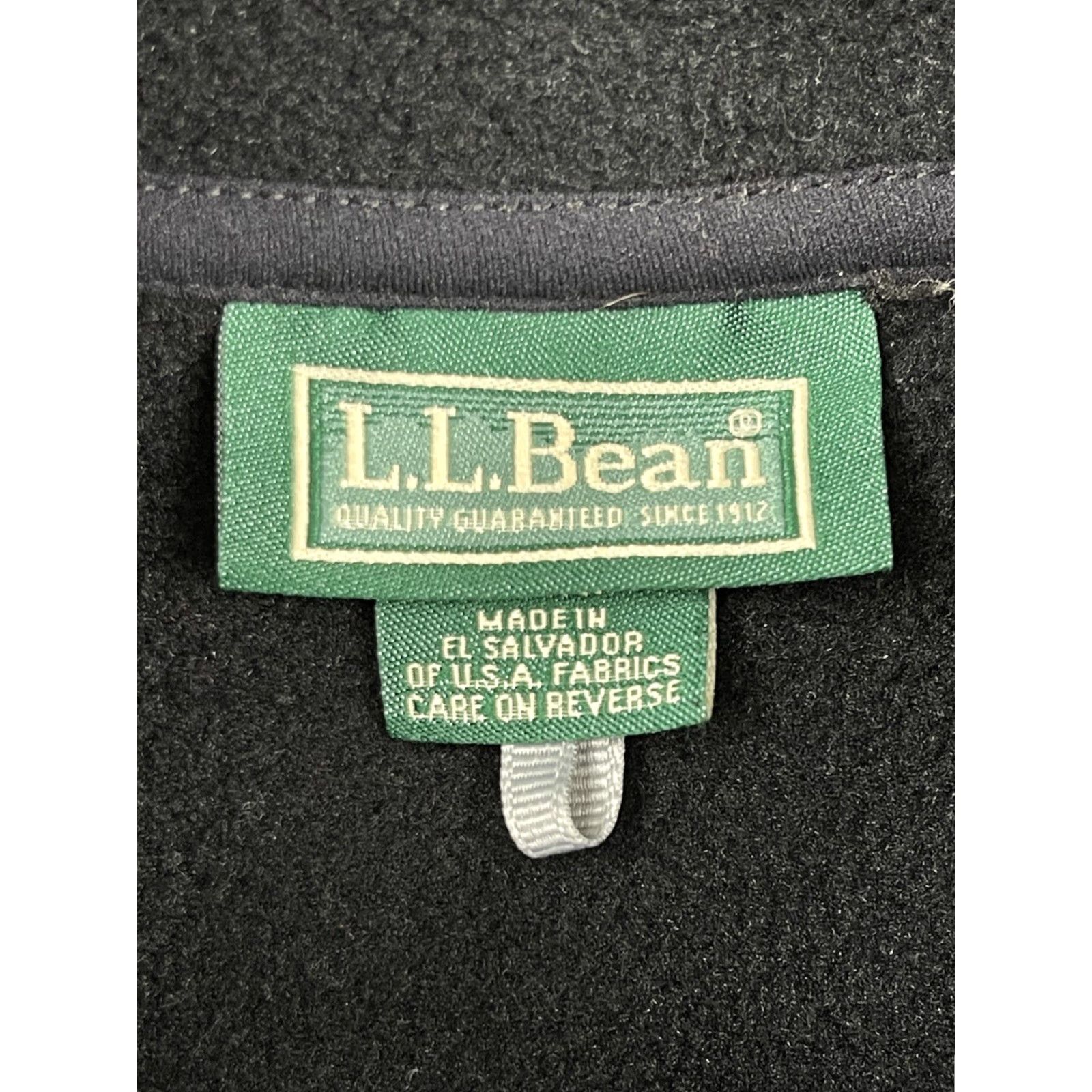 Vintage VINTAGE L.L. Bean Vest Black Fleece Full Zip Pockets Hiking Outdoor Men Size L Size US L / EU 52-54 / 3 - 3 Thumbnail