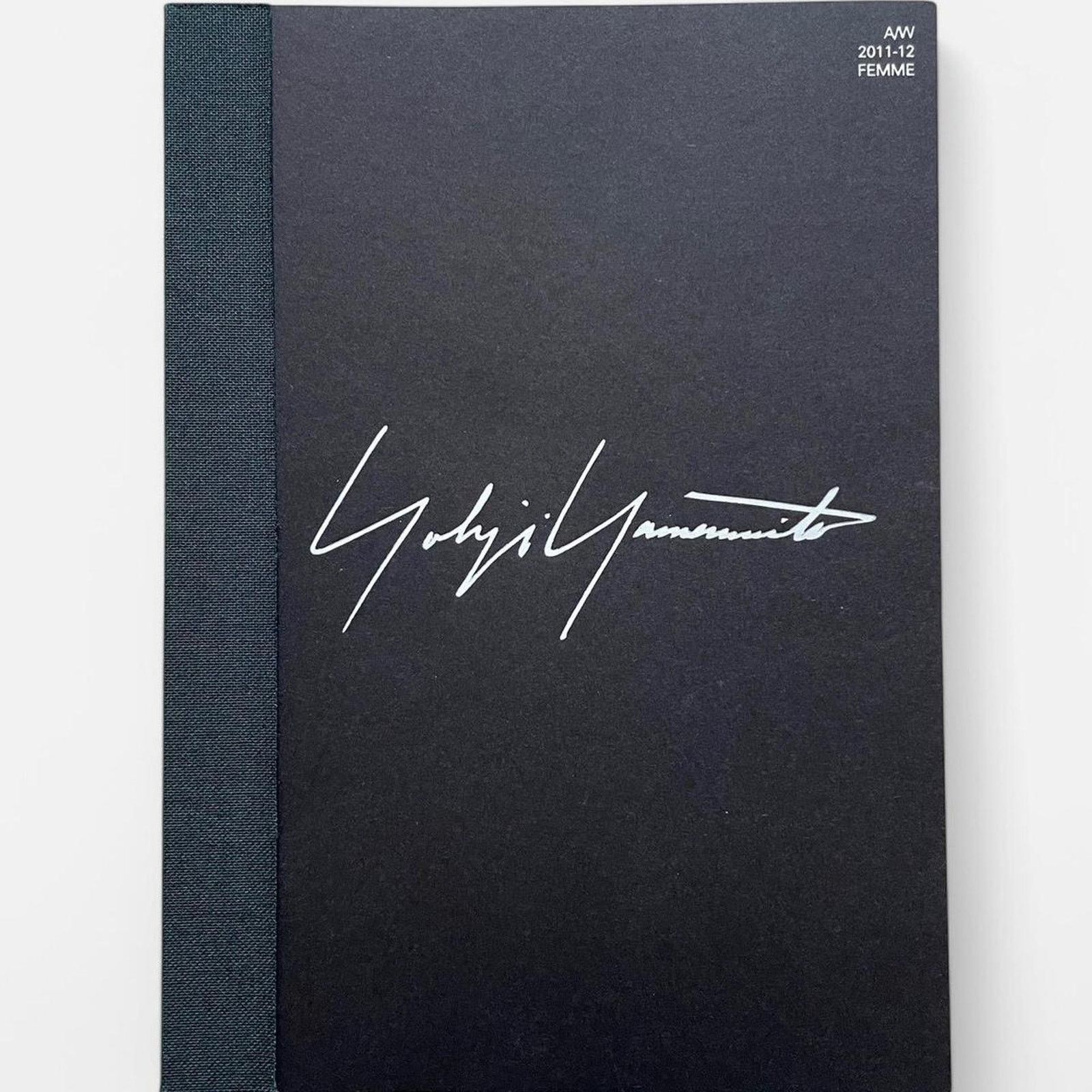 Japanese Brand × Y's × Yohji Yamamoto Yohji Yamamoto A/W 2011-12 Femme Lookbook catalog Size ONE SIZE - 1 Thumbnail