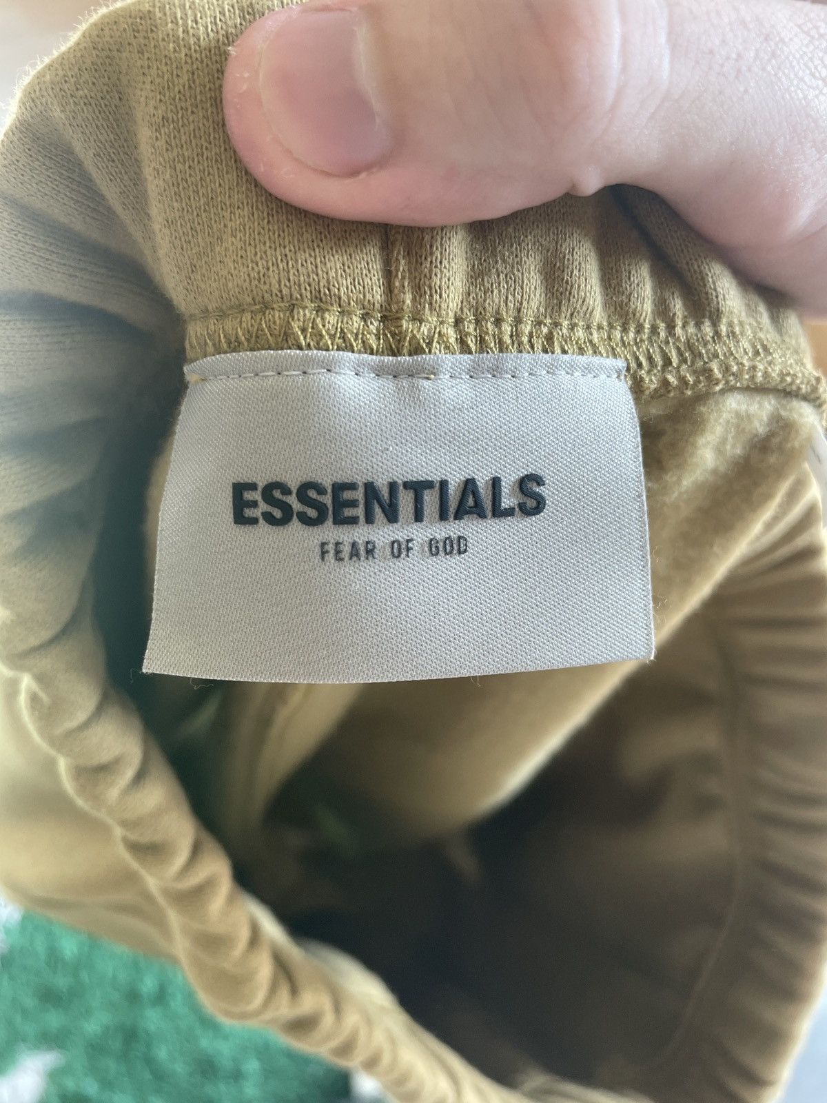 Essentials × Fear of God Fear of God Essentials FW21 Sweat Short Amber S Size US 30 / EU 46 - 3 Thumbnail