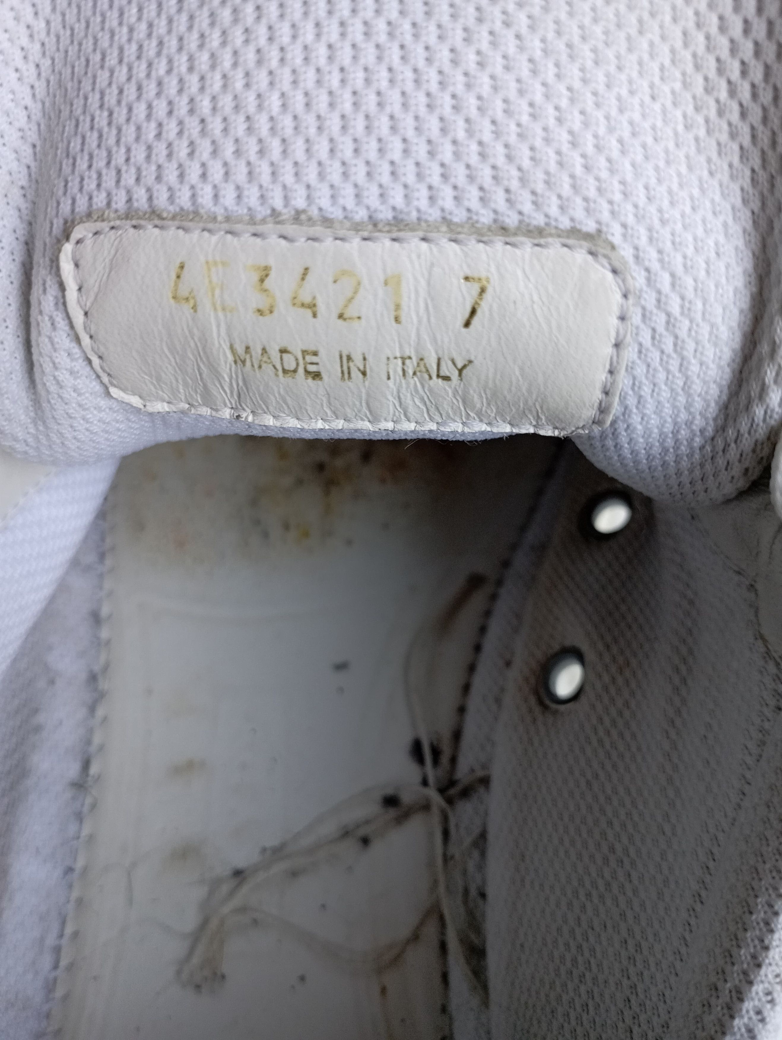 Prada Prada White Classic Shoes w/ Rubber Soles Size UK 7 Men US 9 Size US 7.5 / EU 40-41 - 14 Thumbnail