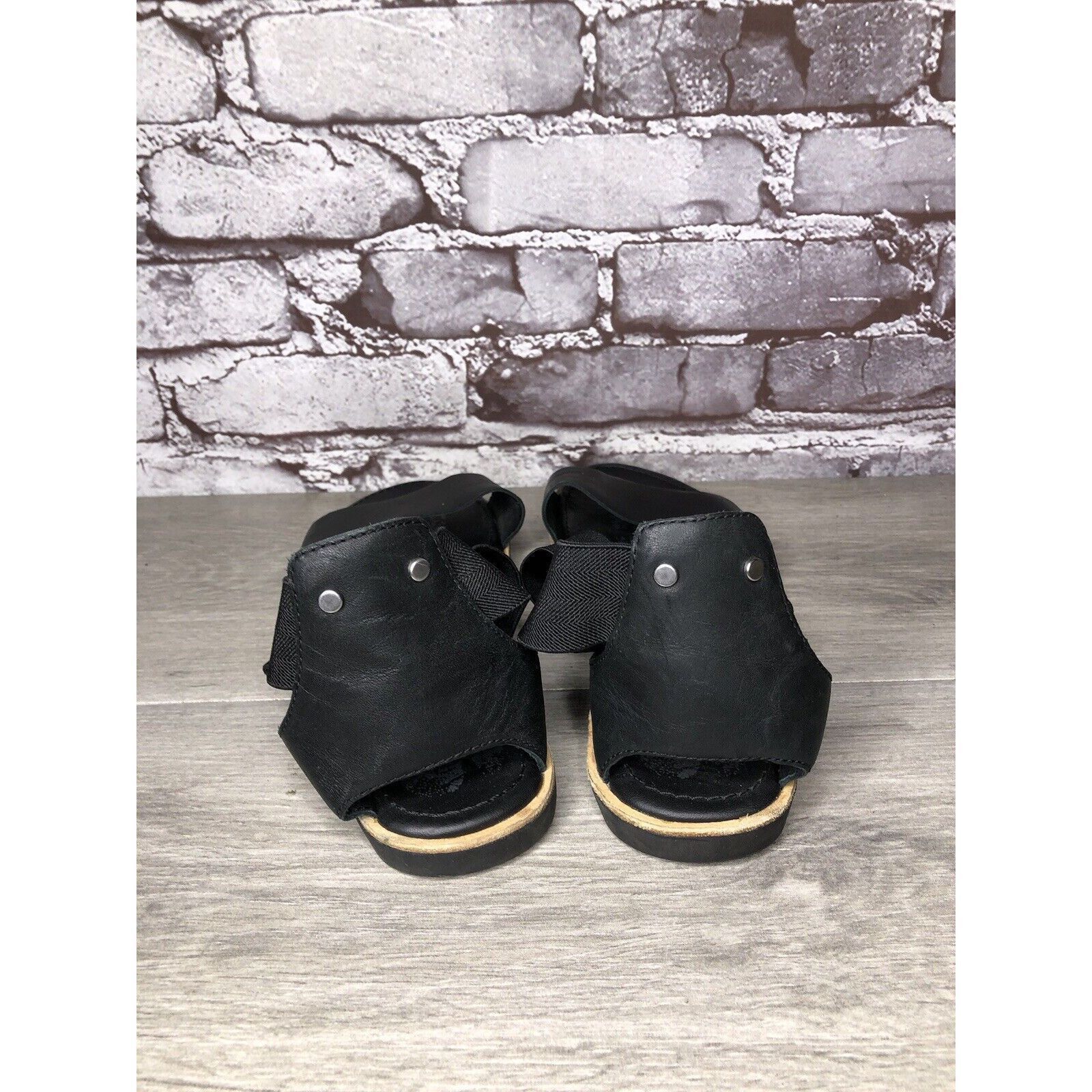 SOREL Sorel Med Ella Black Leather Cross Ankle Strap Flat Sandals Size US 10 / IT 40 - 4 Thumbnail