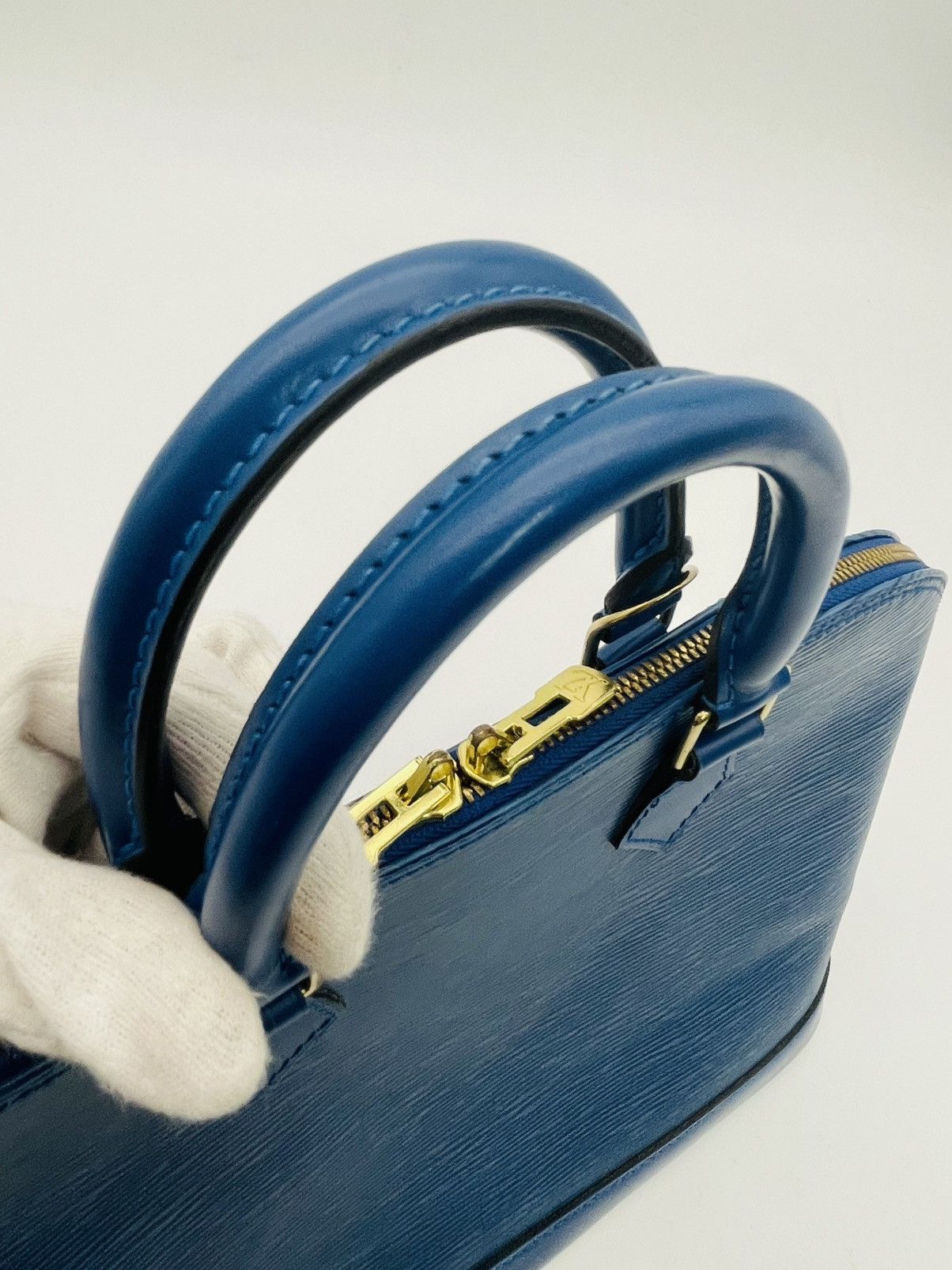 Louis Vuitton Alma PM Blue Leather Epi 2-Way Shoulder Strap Size ONE SIZE - 2 Thumbnail