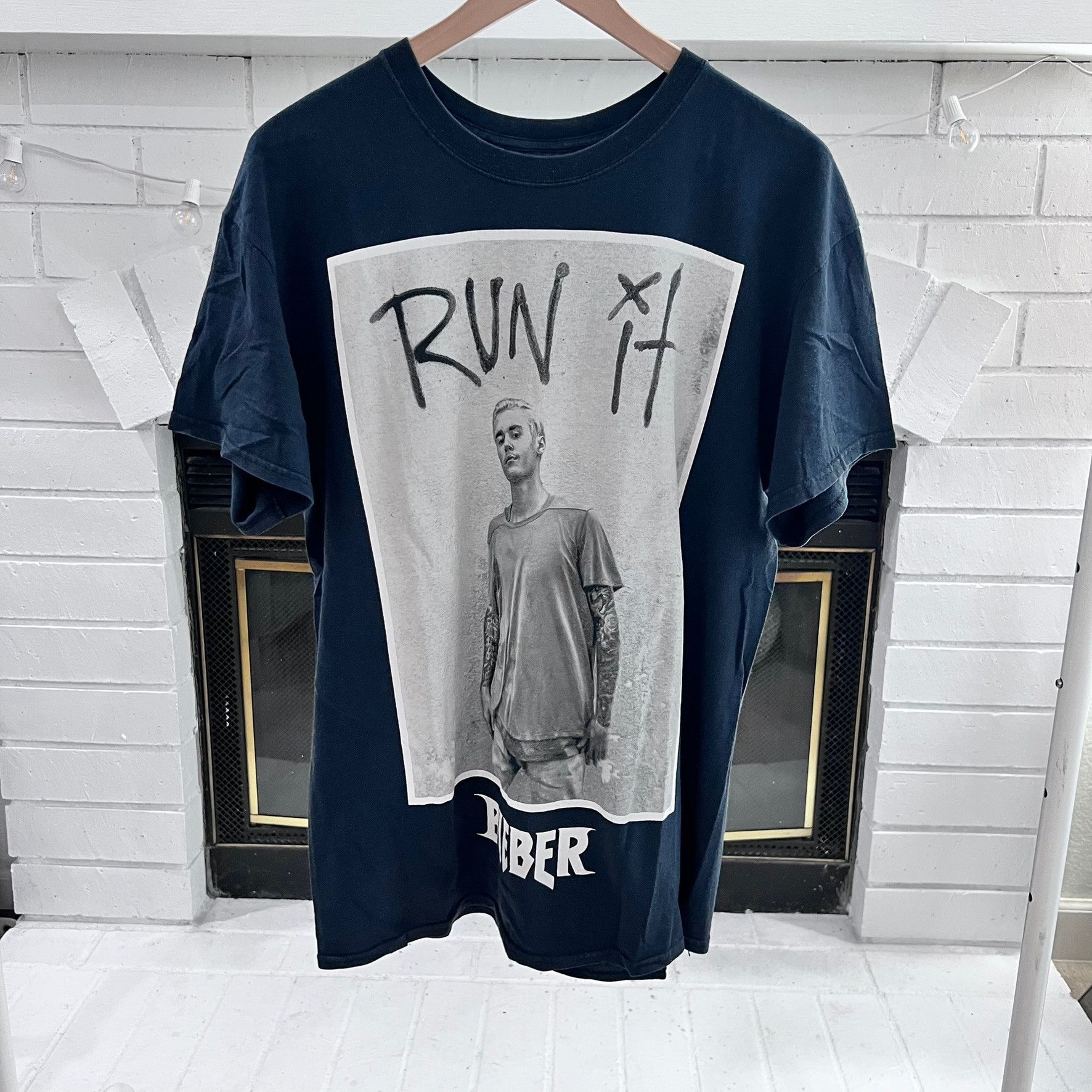 Justin Bieber Vintage Justin Bieber 'Run It' Purpose Tour Merch '16 Tshirt Size US L / EU 52-54 / 3 - 1 Thumbnail