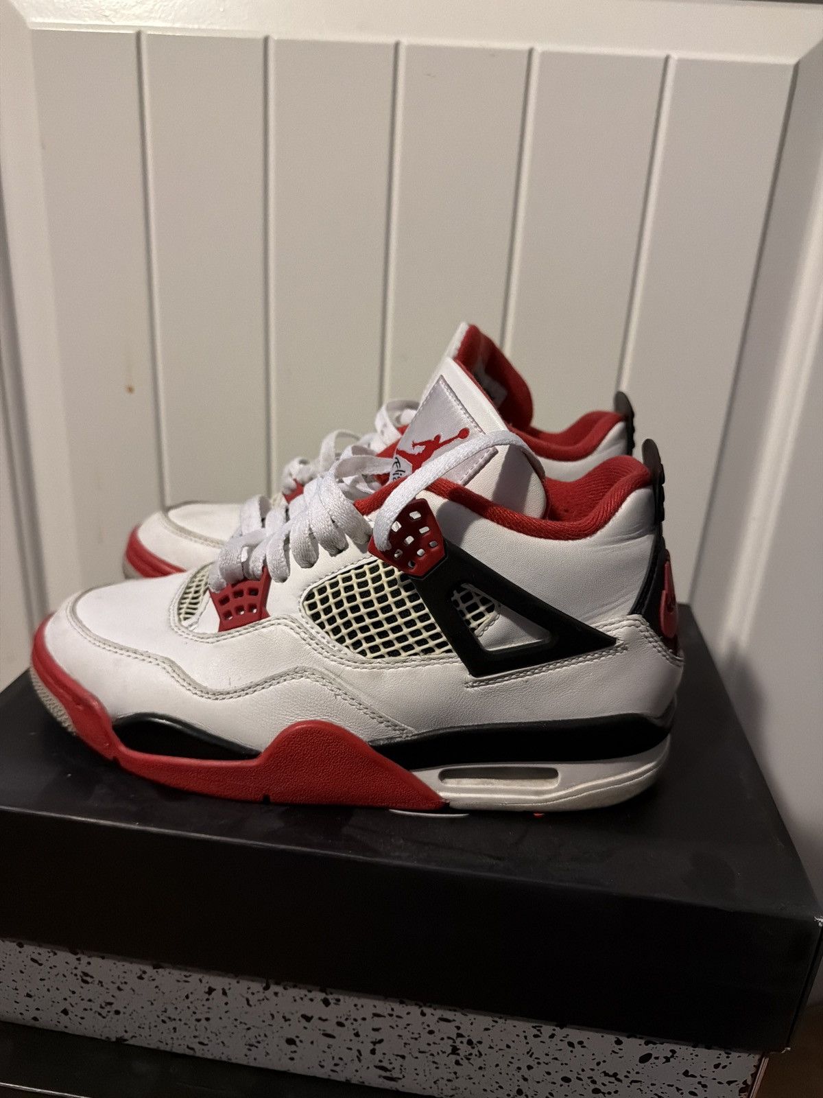 Jordan Brand Jordan 4 Fire Reds Size US 6 / EU 39 - 3 Thumbnail