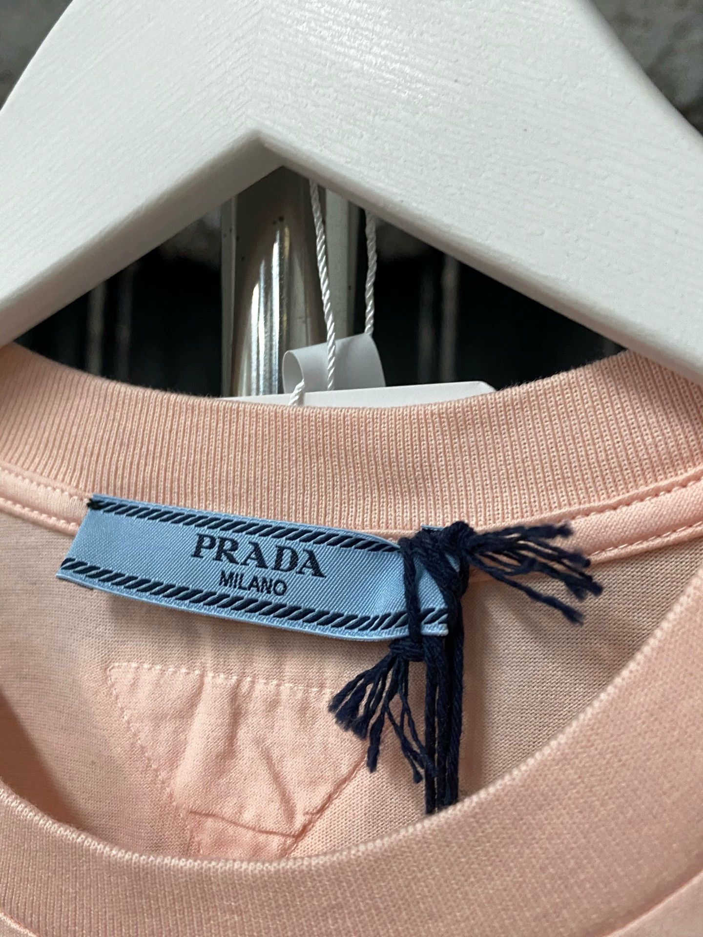 Prada Prada blush pink short-sleeve T-shirt size S new Size S / US 4 / IT 40 - 5 Thumbnail