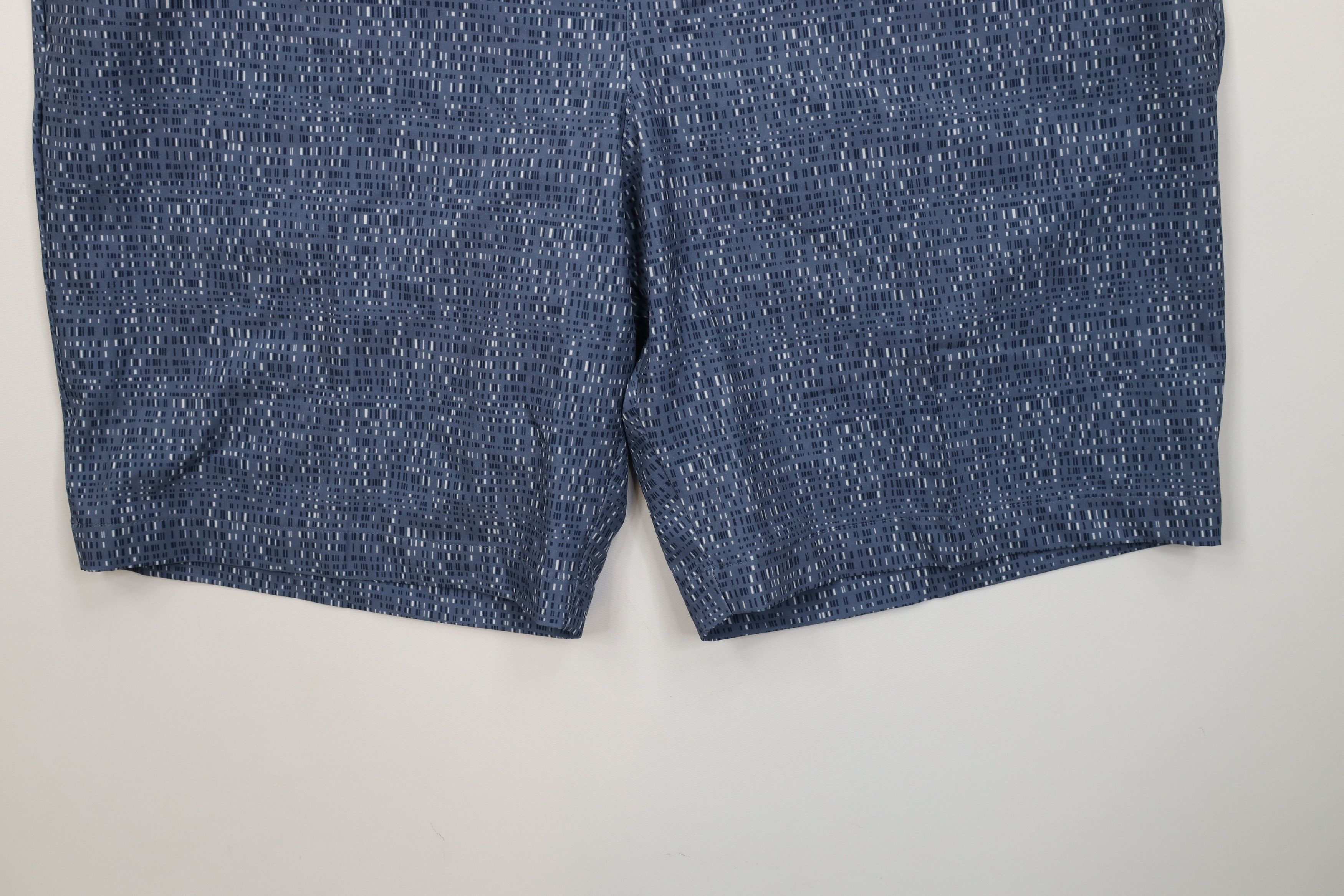 Adidas Deadstock Vintage Y2K Adidas Golf Geometric Golfing Shorts Size US 38 / EU 54 - 4 Thumbnail