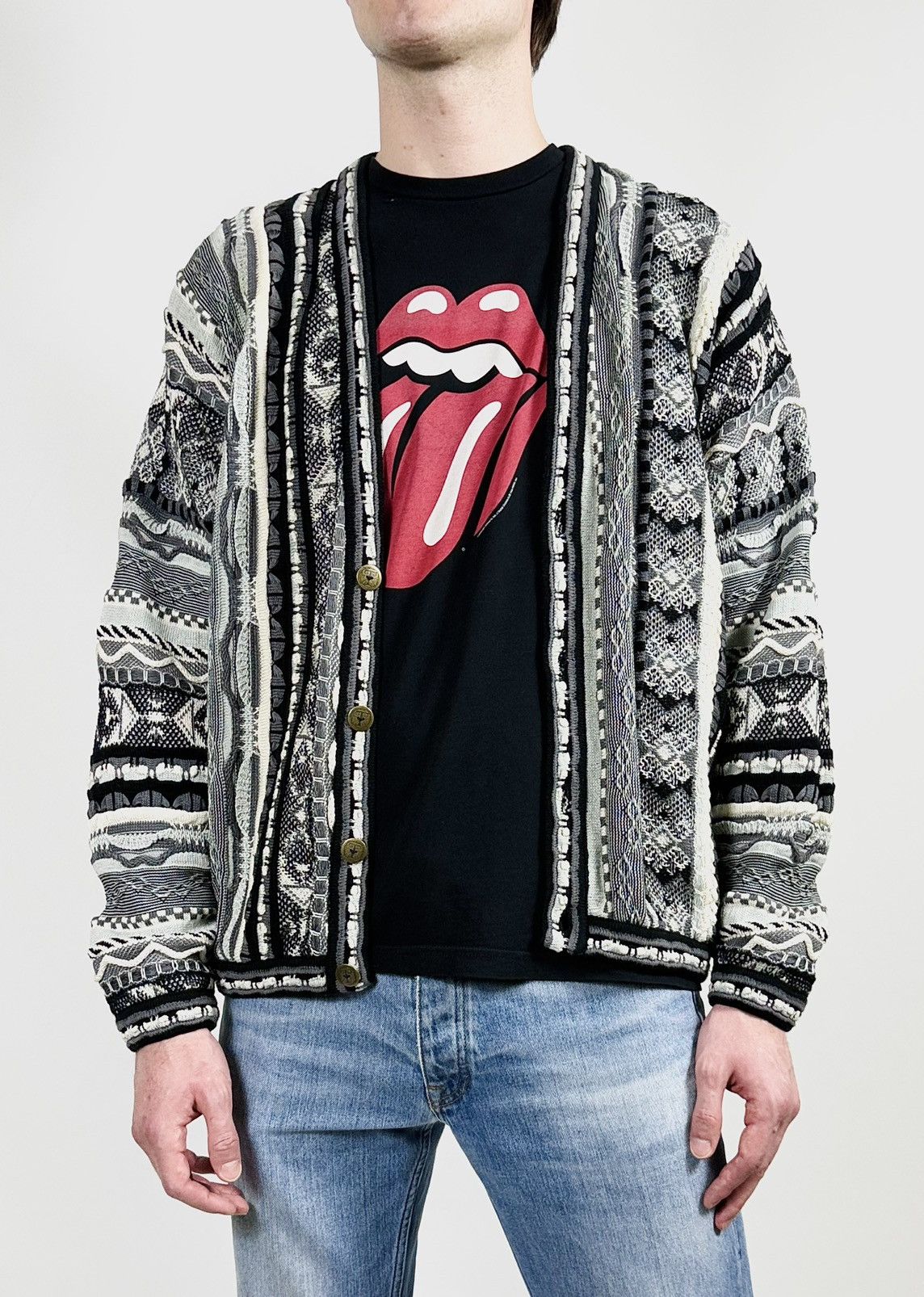 Tundra Canada 90s Vintage Tundra 3D Knit Coogi Style Cardigan Size US XL / EU 56 / 4 - 5 Thumbnail