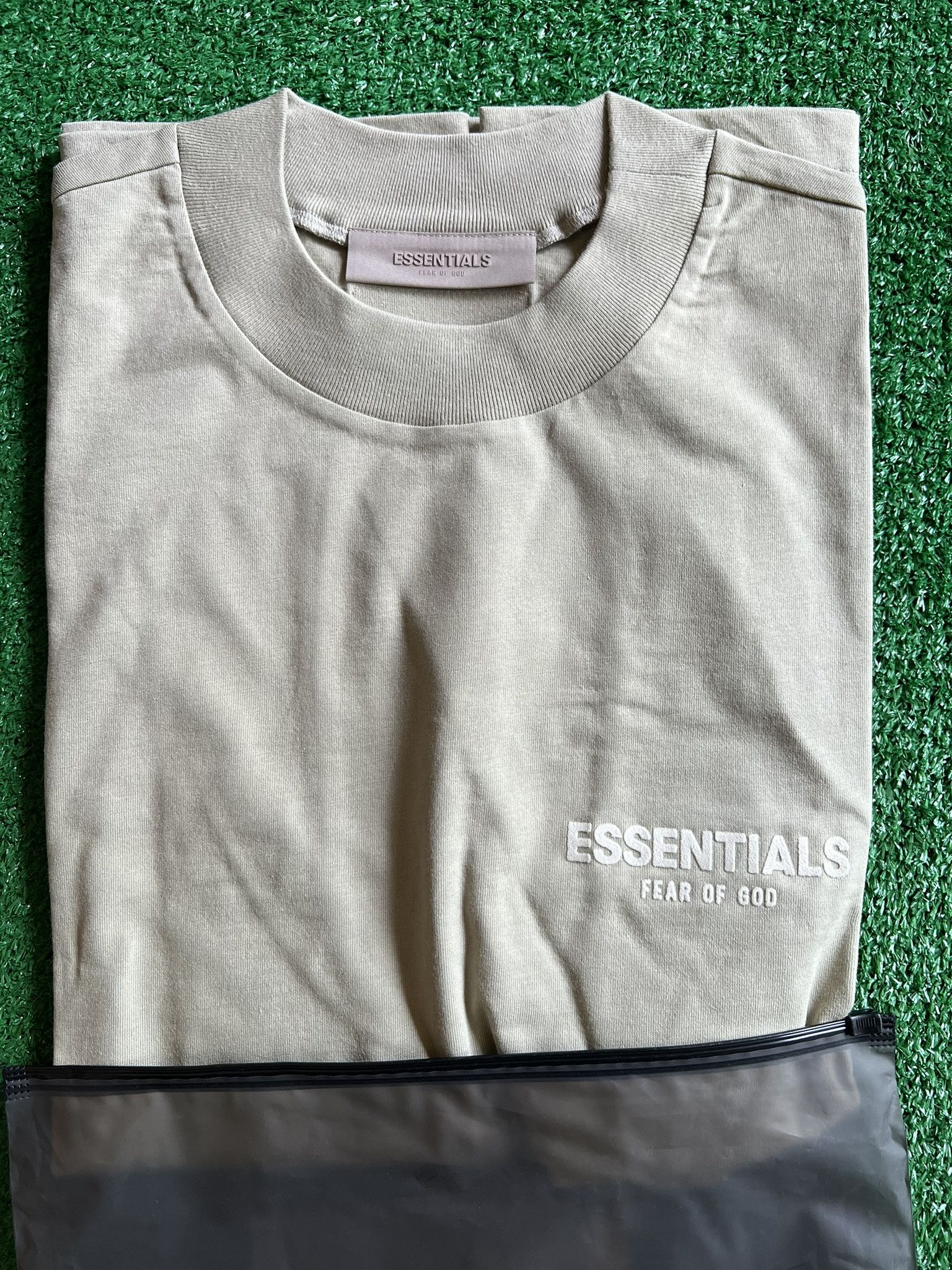 Essentials × Fear of God Fear of God Essentials T-shirt Seafoam Size US M / EU 48-50 / 2 - 3 Thumbnail