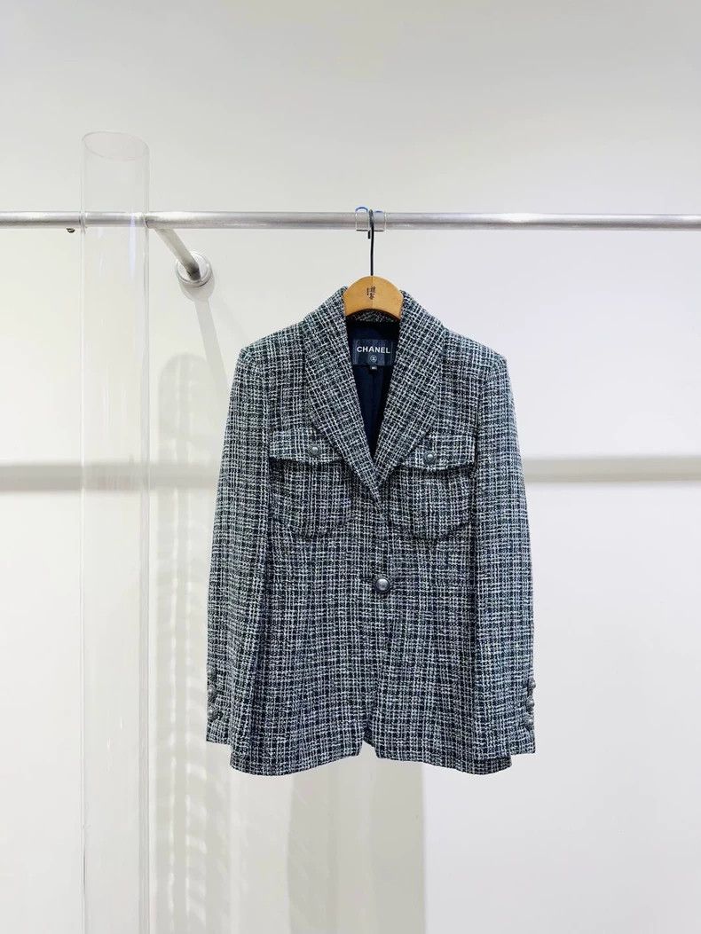 Chanel Chanel Cruise Collection Jacket in Excellent Condition - dmc Size US M / EU 48-50 / 2 - 1 Thumbnail