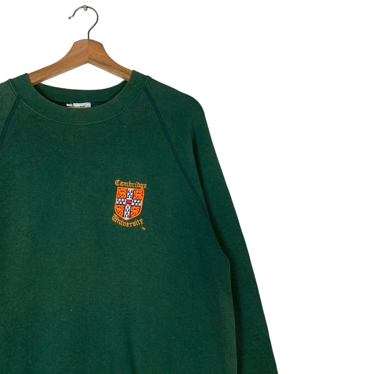 Vintage CAMBRIDGE UNIVERSITY EMBROIDERERS Green Sweatshirt #1413-C64 Size US L / EU 52-54 / 3 - 5 Thumbnail