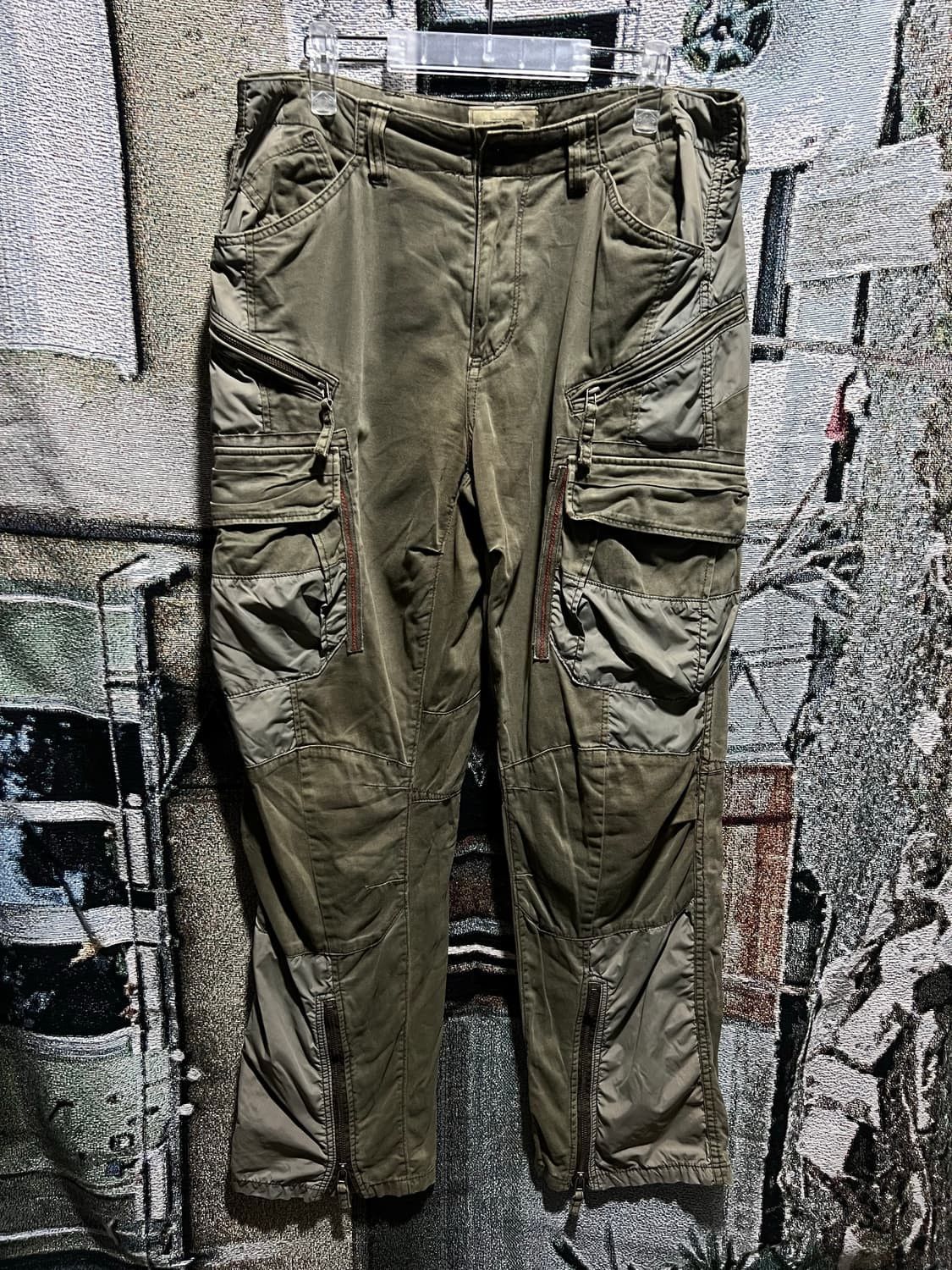 Avirex (SOLD OUT) Avirex y2k multi-fabric parachute cargo pants Size US 34 / EU 50 - 1 Thumbnail
