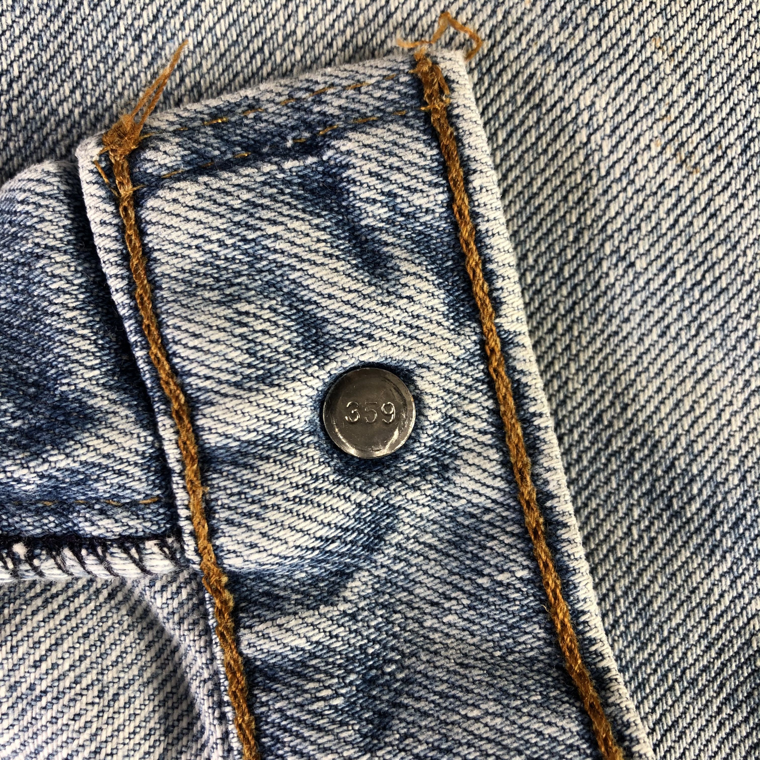 Levi's × Vintage Vintage 90s Light Wash Levis Jeans-JM3295 Size US 30 / EU 46 - 9 Thumbnail