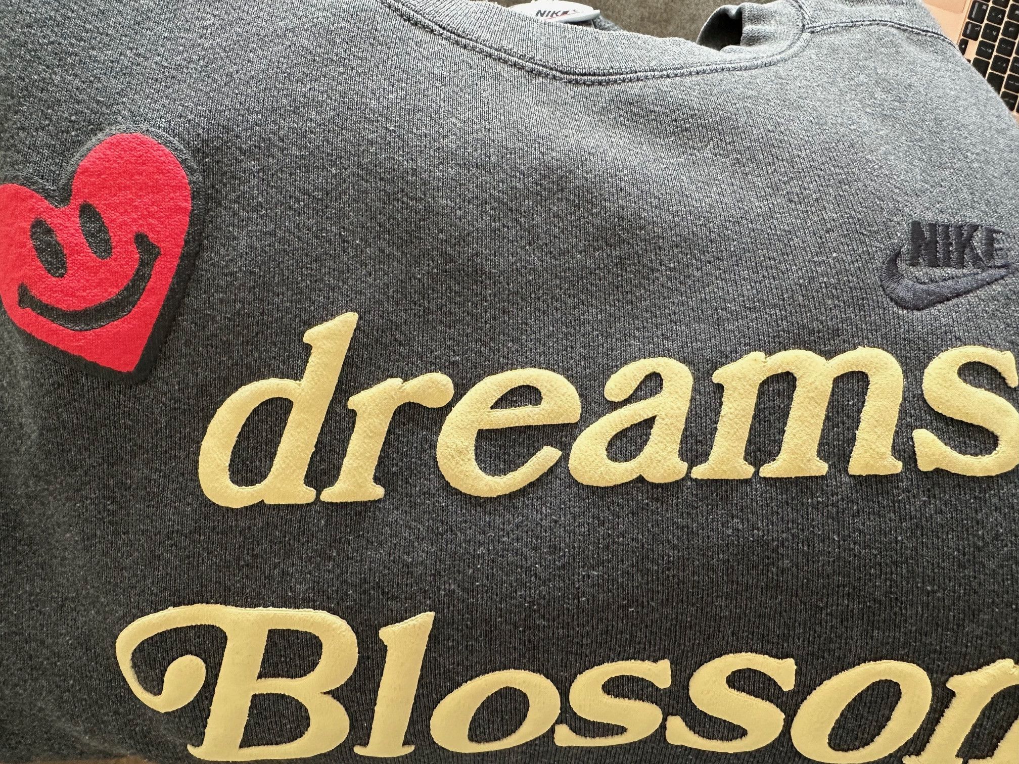 Nike × Vintage NIF Vintage "Nike With Love" Crewneck Sweatshirt Size US XXL / EU 58 / 5 - 5 Thumbnail