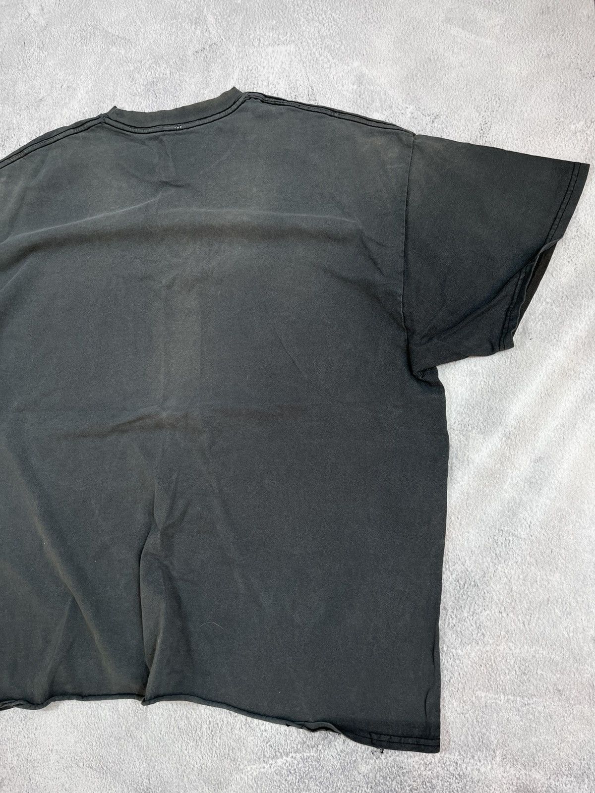 Band Tees Vintage Y2K Never Give Up humor faded trashed tee size XL Size US XL / EU 56 / 4 - 11 Thumbnail
