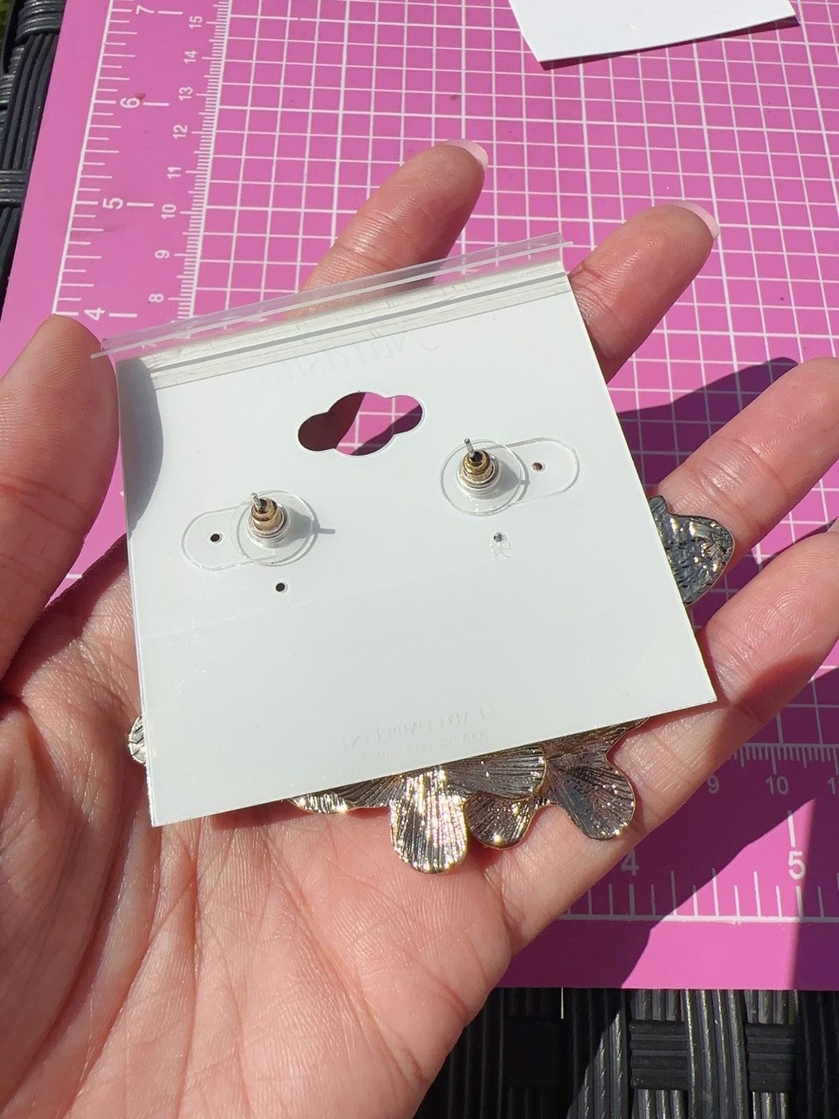 Designer Natasha gold tone pink butterfly gradient shiny earrings Size ONE SIZE - 4 Thumbnail