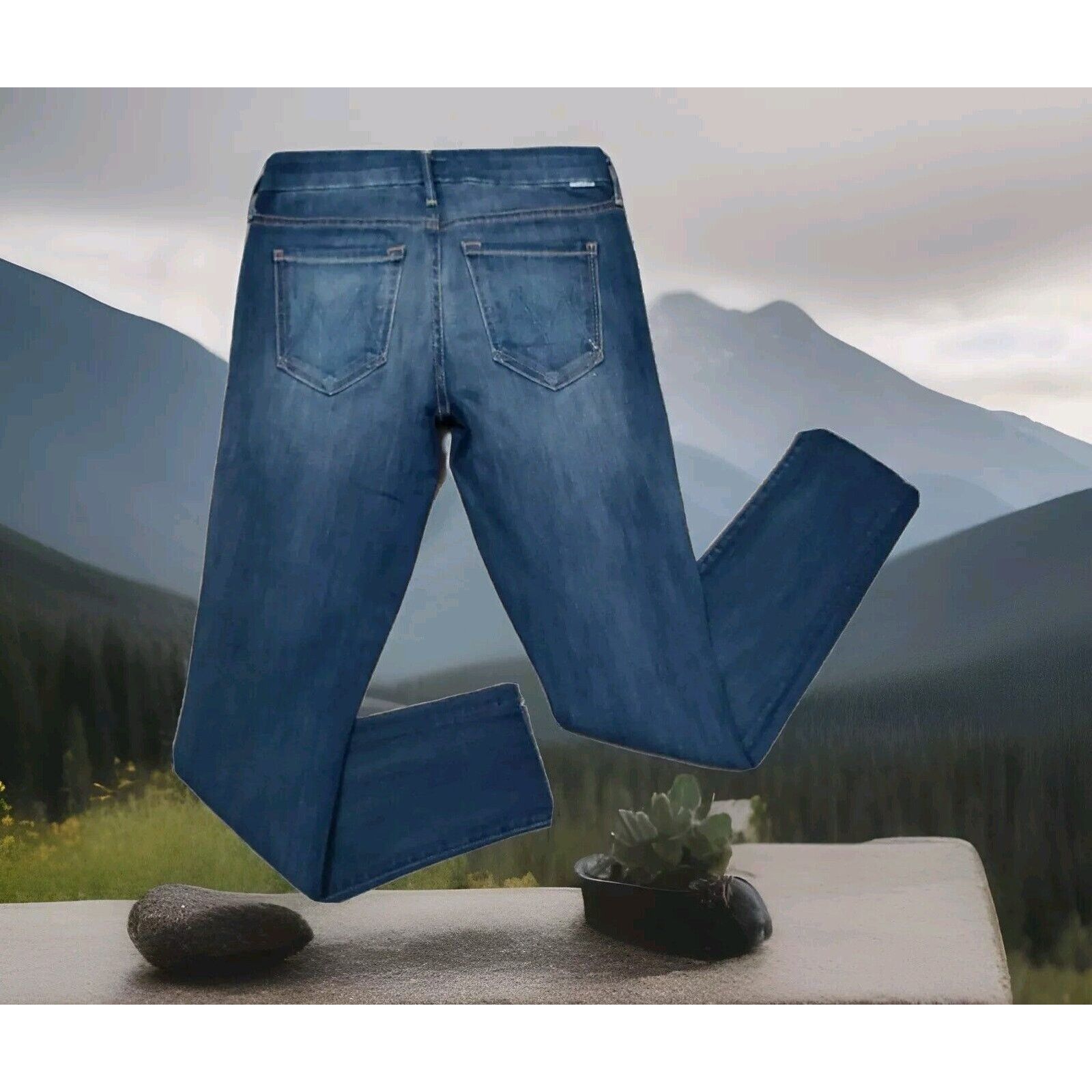 MOTHER MOTHER Looker Ankle Fray in Wicked Games Wash Denim 25/27 Size 25" / US 0 / IT 36 - 4 Thumbnail