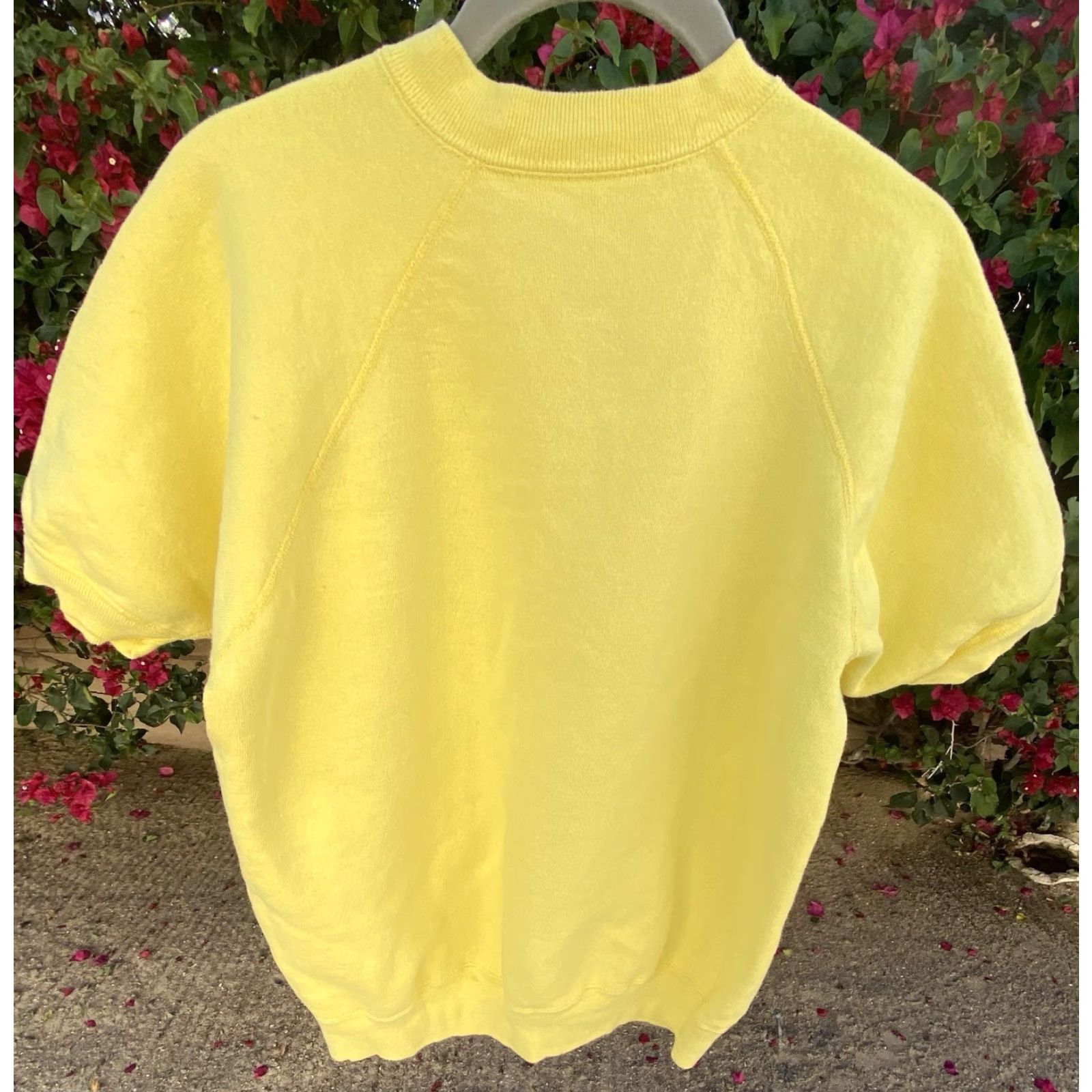 Vintage VINTAGE Yellow Raglan Short Sleeve Sweatshirt Athletic Solid Crew Neck Men One Size Cotton Rockabilly Retro 1960s 1970s Size US M / EU 48-50 / 2 - 2 Thumbnail