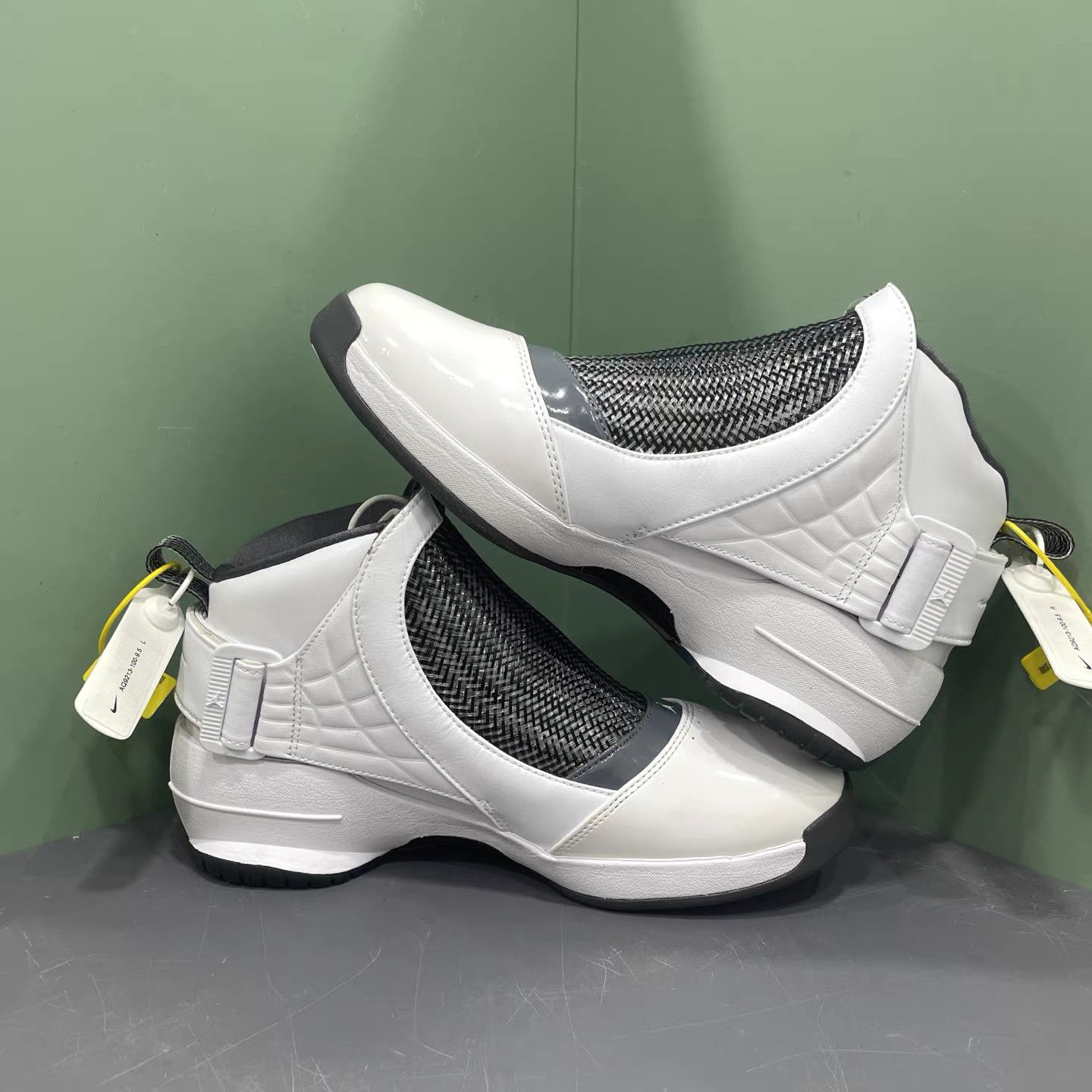 Jordan Brand Air Jordan 19 Melo White Grey K15 Size US 10 / EU 43 - 5 Thumbnail