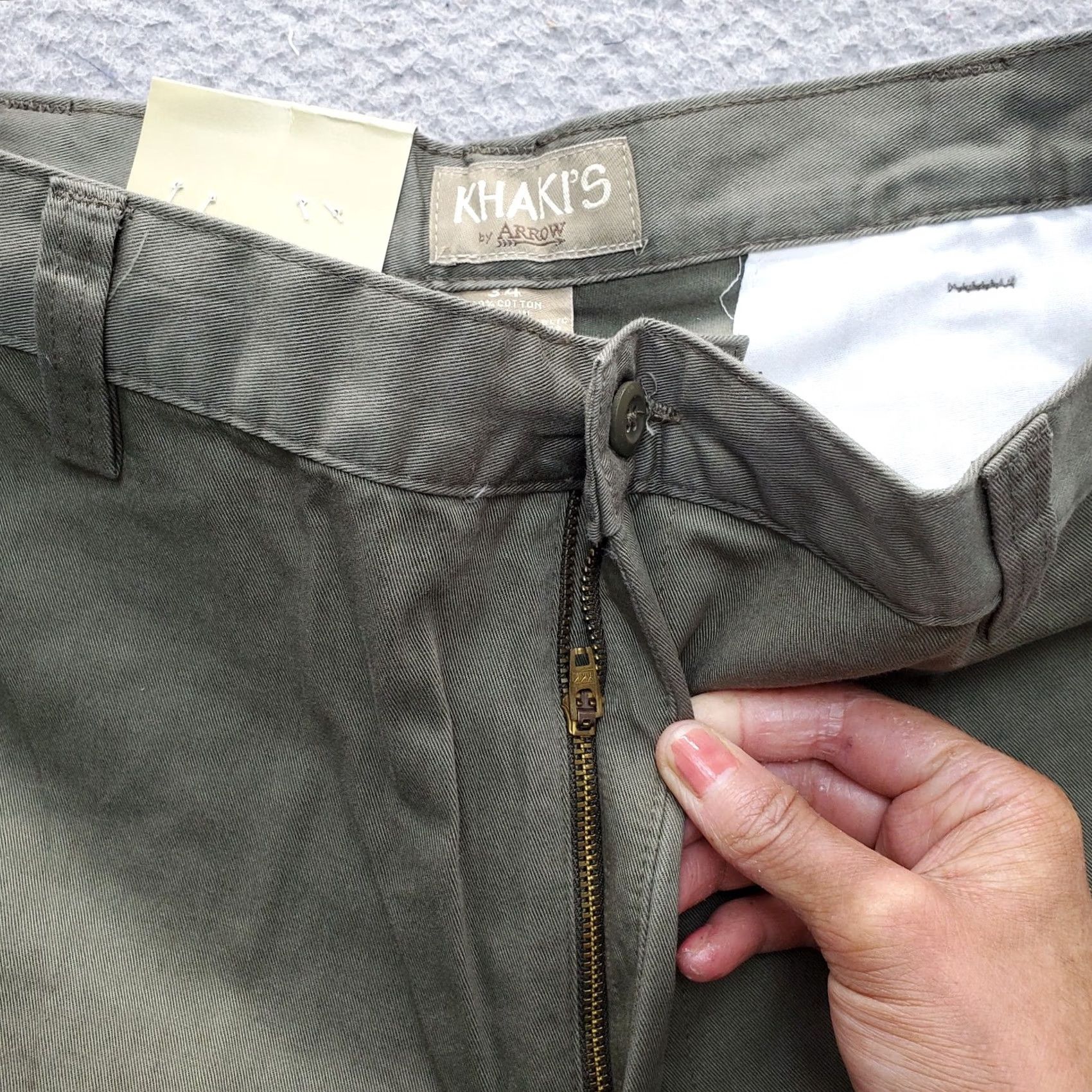 Arrow Arrow Khakis Shorts Mens 34W Green Classic Chino Casual Comfortable Charcoal Wash Size 34 Mens Size US 34 / EU 50 - 7 Thumbnail