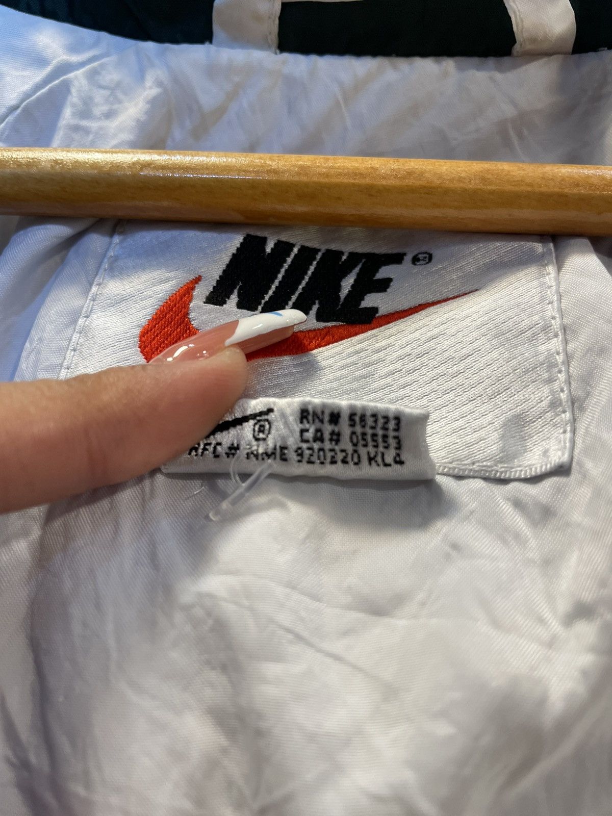 Nike Vintage Nike Spell Out Windbreaker Jacket Size US L / EU 52-54 / 3 - 5 Thumbnail