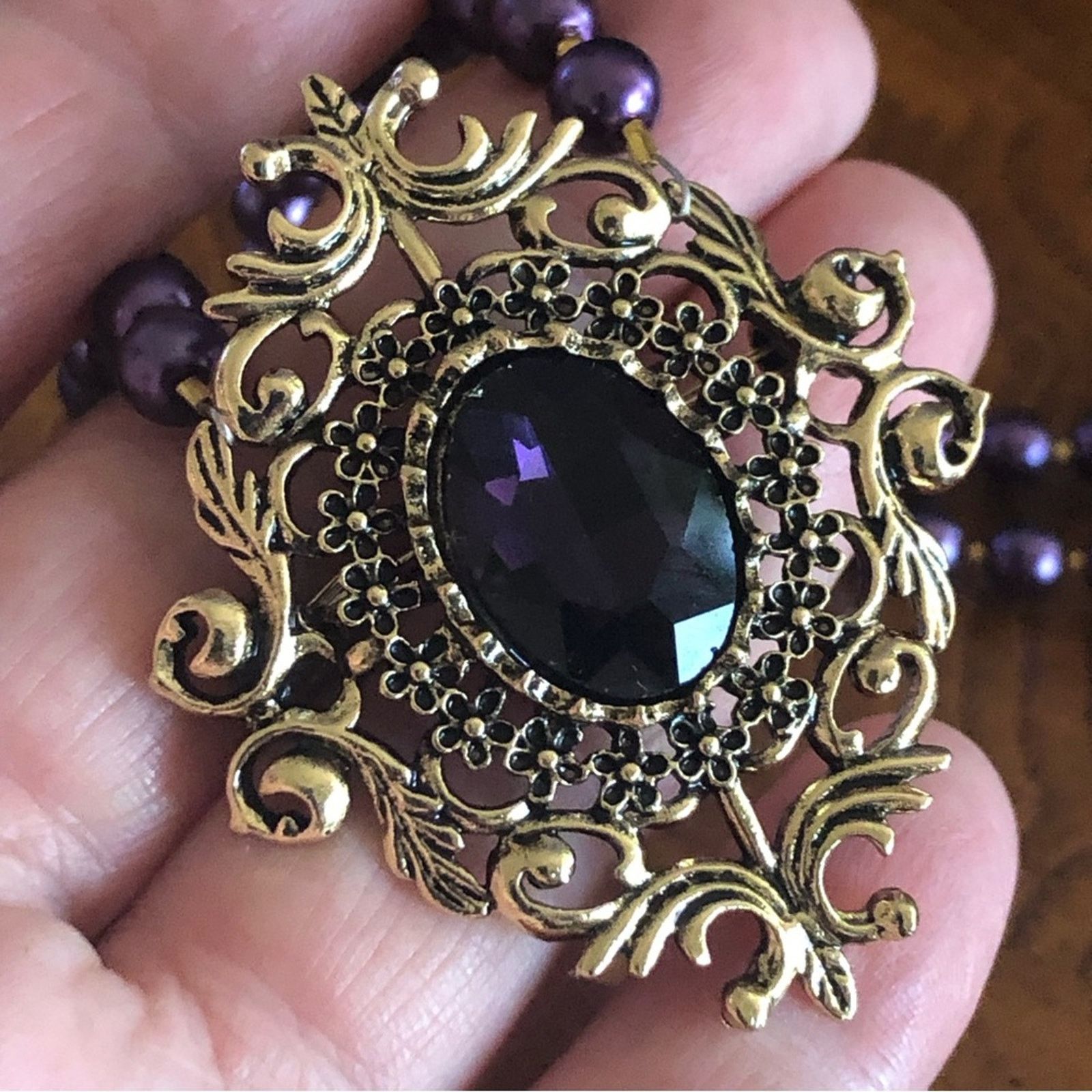 Handmade Handcrafted repurpose filigree crest stone Pearl necklace Size ONE SIZE - 2 Thumbnail
