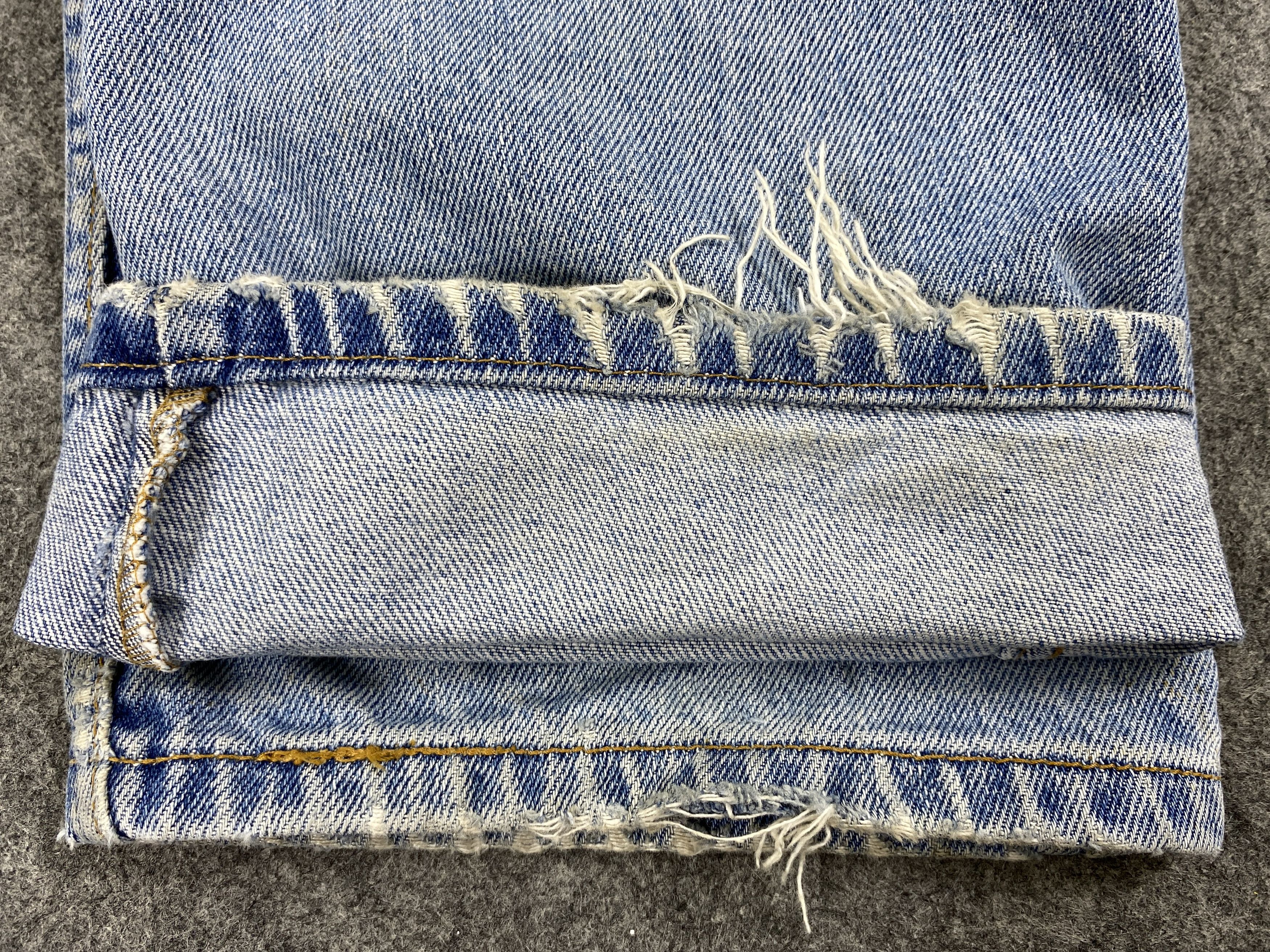 Levi's Blue Wash Vintage Levi's 505 Jeans 33x29 Denim -JN1275 Size US 33 - 12 Thumbnail