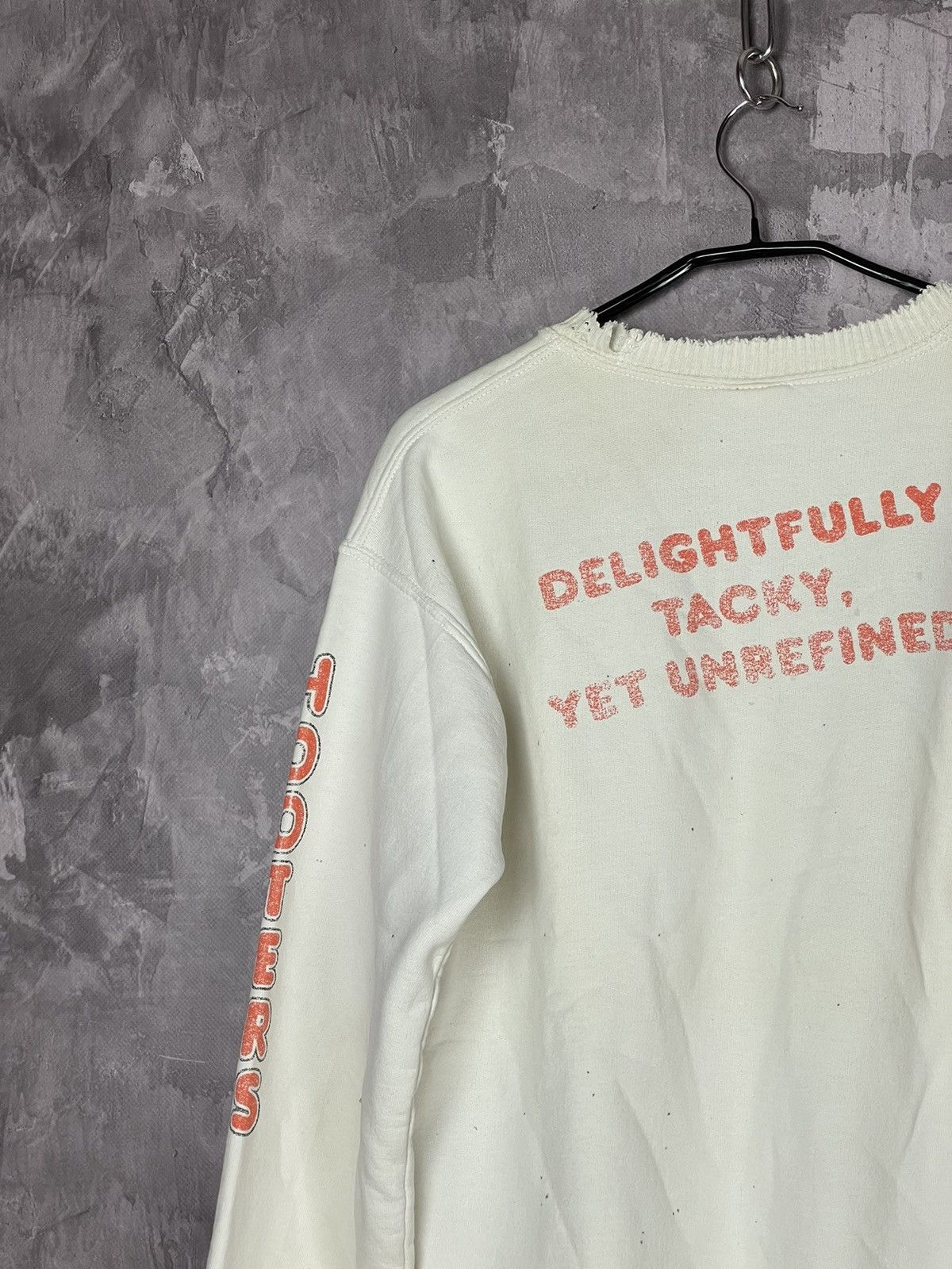 Band Tees × Vintage Vintage Hooters crewneck Size US S / EU 44-46 / 1 - 9 Thumbnail