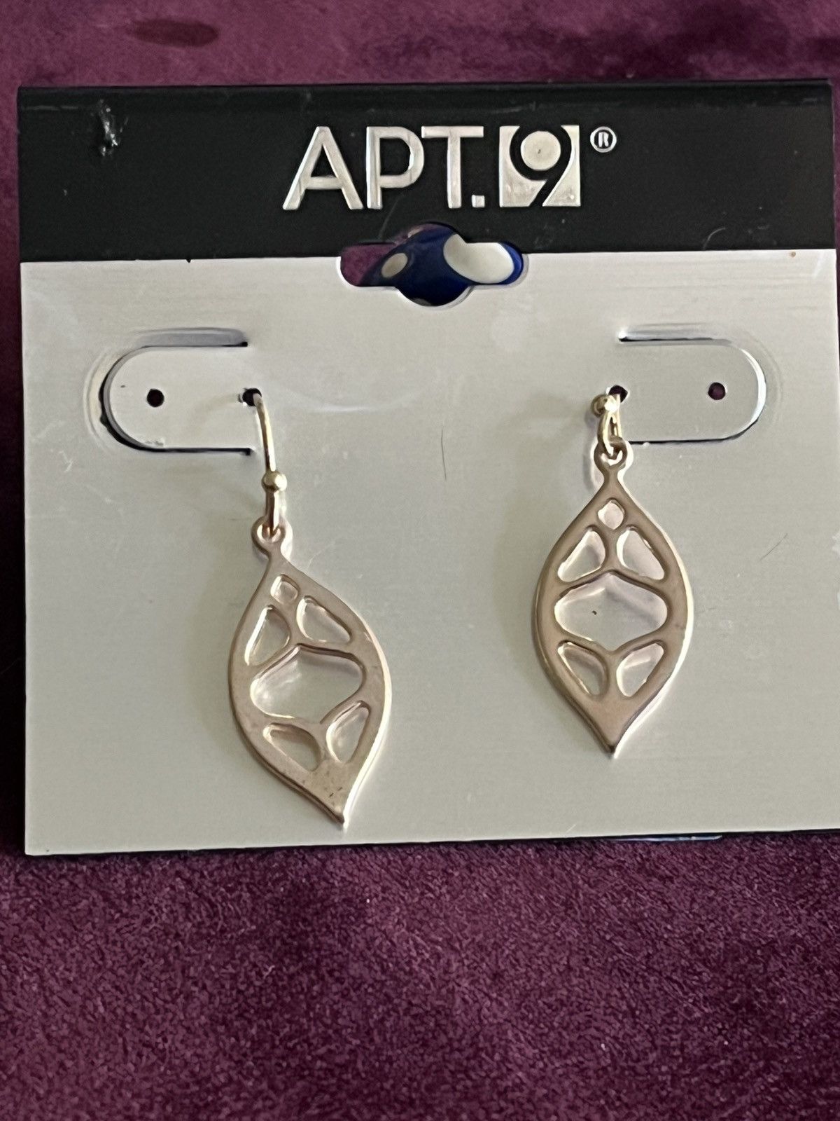 Other NWT Apt. 9 Gold Tone Openwork Filigree Leaf Dangle Earrings Size ONE SIZE - 1 Thumbnail