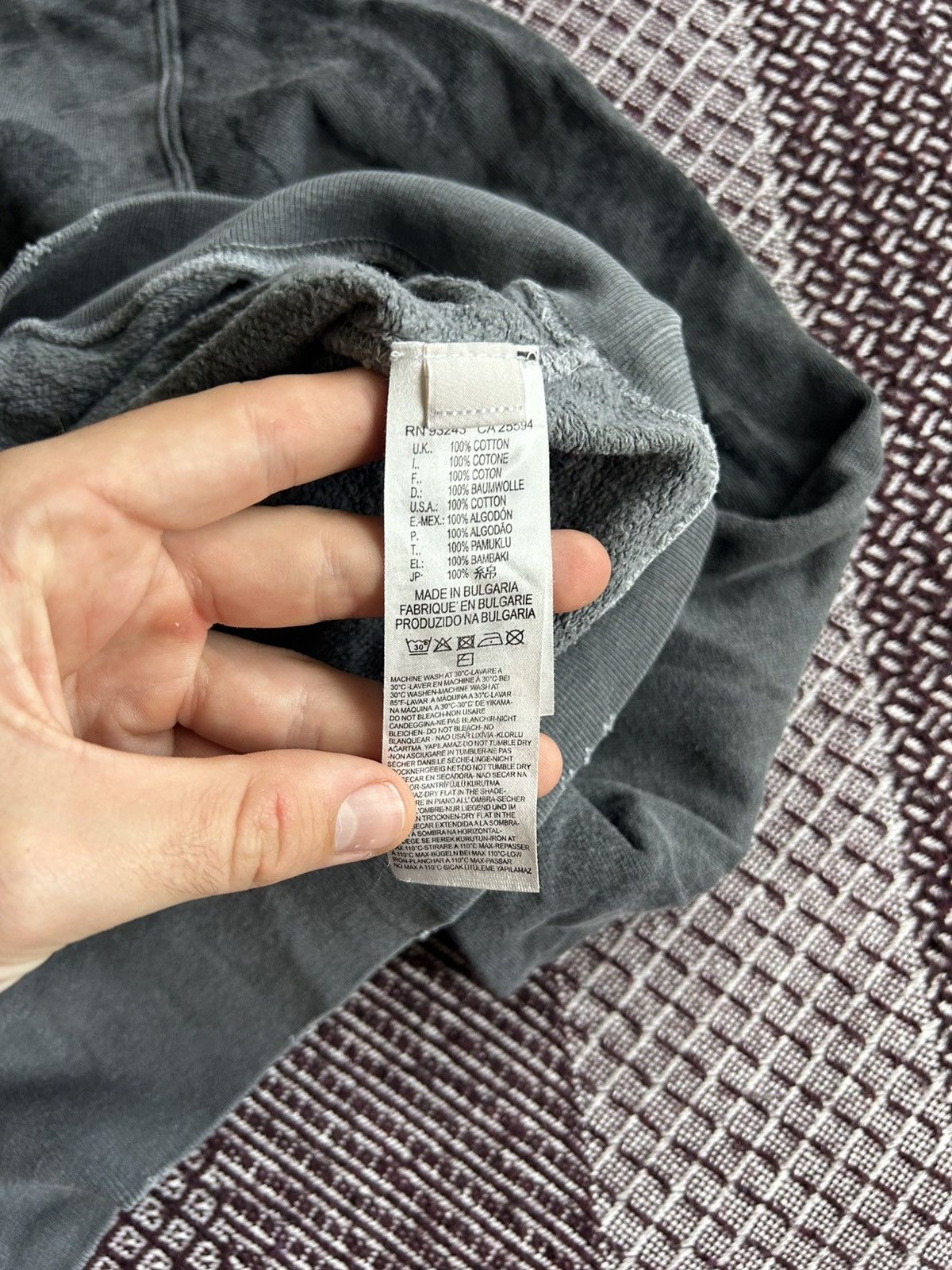 Diesel Vintage Diesel Distressed Sweatshirt Unisex Avantgarde Sz L Size US L / EU 52-54 / 3 - 10 Thumbnail