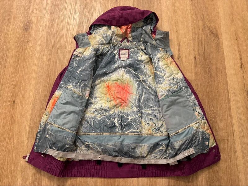 Nike Nike 6.0 Tervist bold berry snowboard ski Jacket 2012 size S Size S / US 4 / IT 40 - 3 Thumbnail