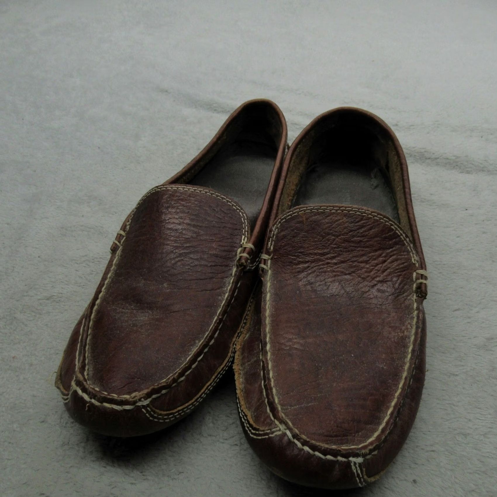 Duluth Trading Company Duluth Mens Loafer Slip On Moc Toe Brown Leather Driving Casual Shoes M Brown 10M Mens, Casual, Travel, Workwear Size US 10 / EU 43 - 5 Thumbnail