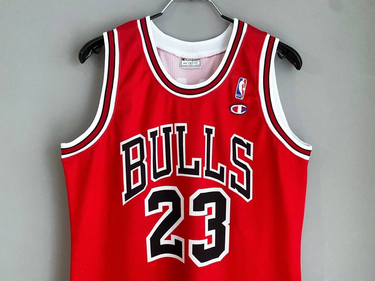 Champion Vintage 90s NBA Basketball Jersey Chicago Bulls #23 JORDAN M Size US M / EU 48-50 / 2 - 4 Thumbnail