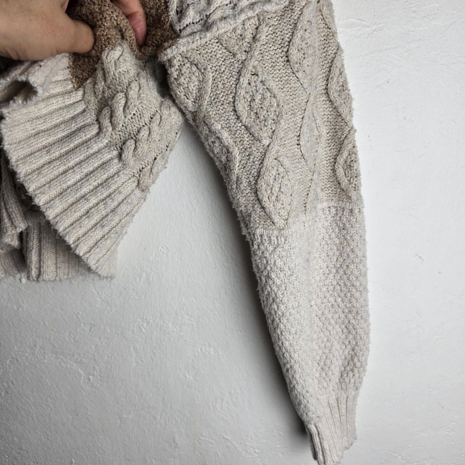 American Eagle Outfitters American Eagle Beige Cropped Patchwork Cardigan Sweater XS Size XS / US 0-2 / IT 36-38 - 5 Thumbnail