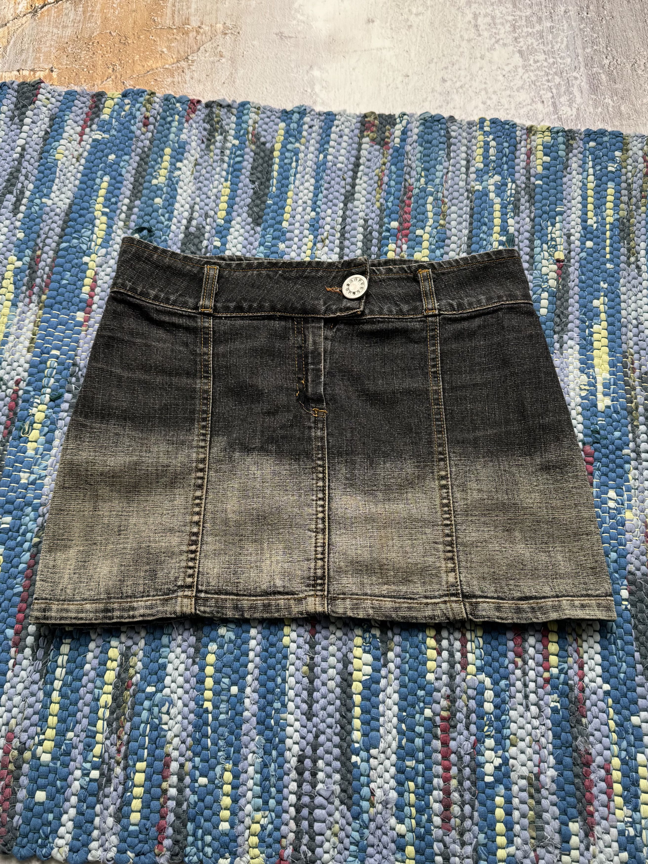 Vintage Vintage Gradient Denim Mini Skirt A8D15(V8) Size 27" / US 4 / IT 40 - 1 Thumbnail