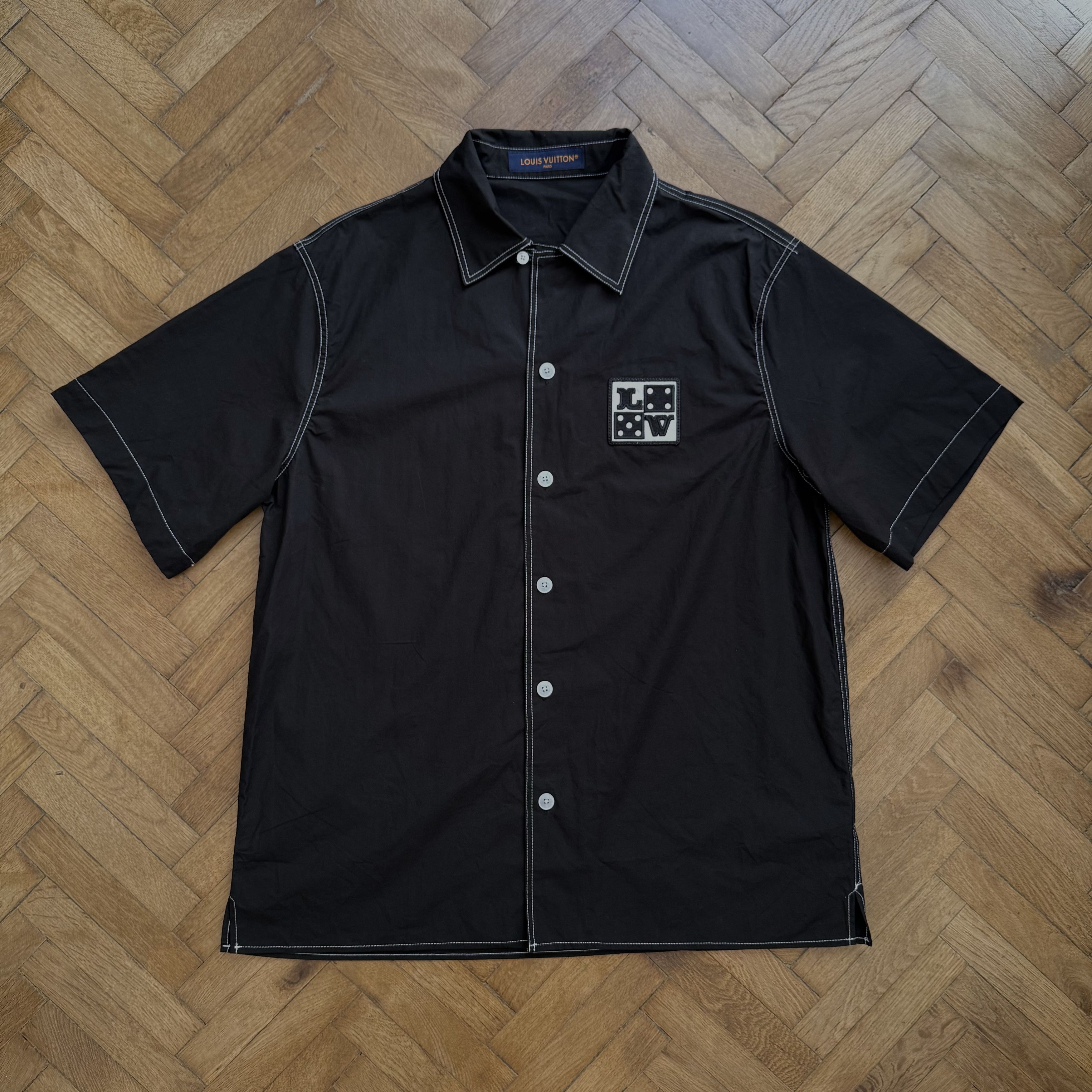 Louis Vuitton Louis Vuitton Big Logo Dice Short Sleeve Shirt Size US L / EU 52-54 / 3 - 1 Thumbnail