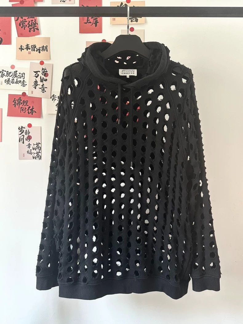 Maison Margiela Maison Margiela Broken sweatshirt 2501-Nextarrow Size US S / EU 44-46 / 1 - 1 Thumbnail