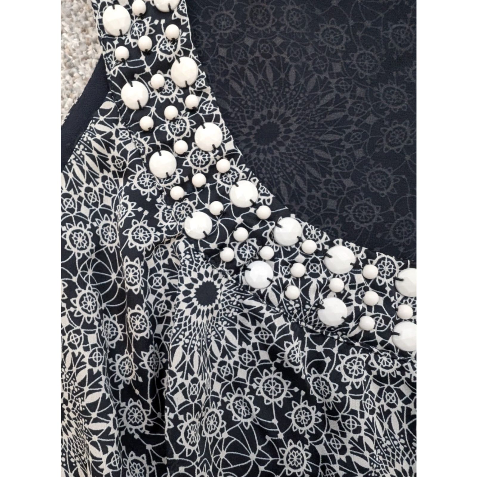 Ann Taylor Ann Taylor LOFT Tank Womens 12 Black White Sleeveless Embellished Geometric Print Beaded Sequin Zipper Scoop Neck Casual Elegant Bohemian Modern Women Size XL / US 12-14 / IT 48-50 - 4 Thumbnail