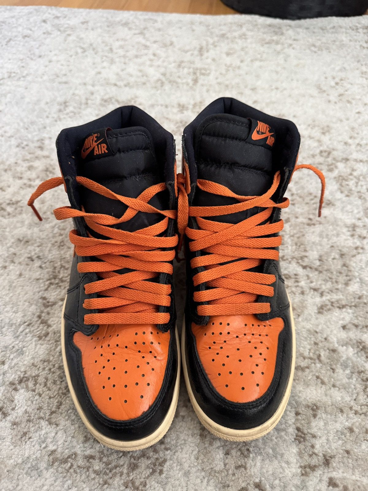 Jordan Brand Air Jordan 1 ‘Black/Orange’ Size US 7 / EU 40 - 2 Thumbnail