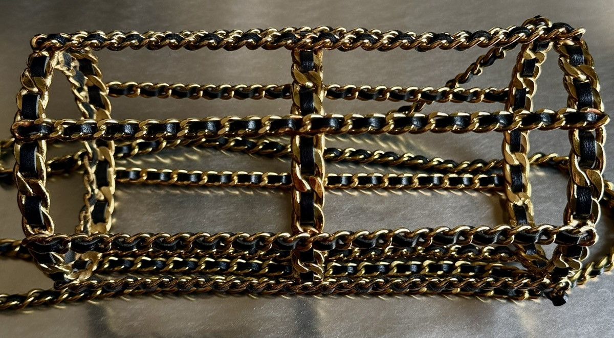 Chanel Chanel - Karl Lagerfeld - 1994 - Chain Link Bottle Holder Size ONE SIZE - 15 Thumbnail