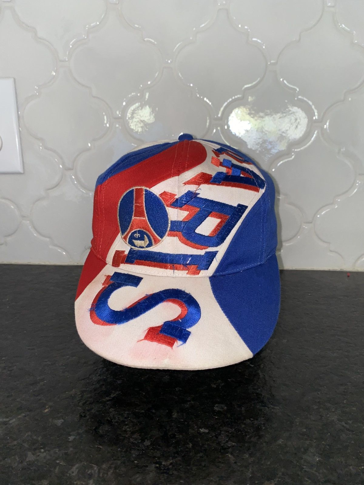 Other Vintage 90s Paris saint Germain wavy snapback Size ONE SIZE - 1 Thumbnail