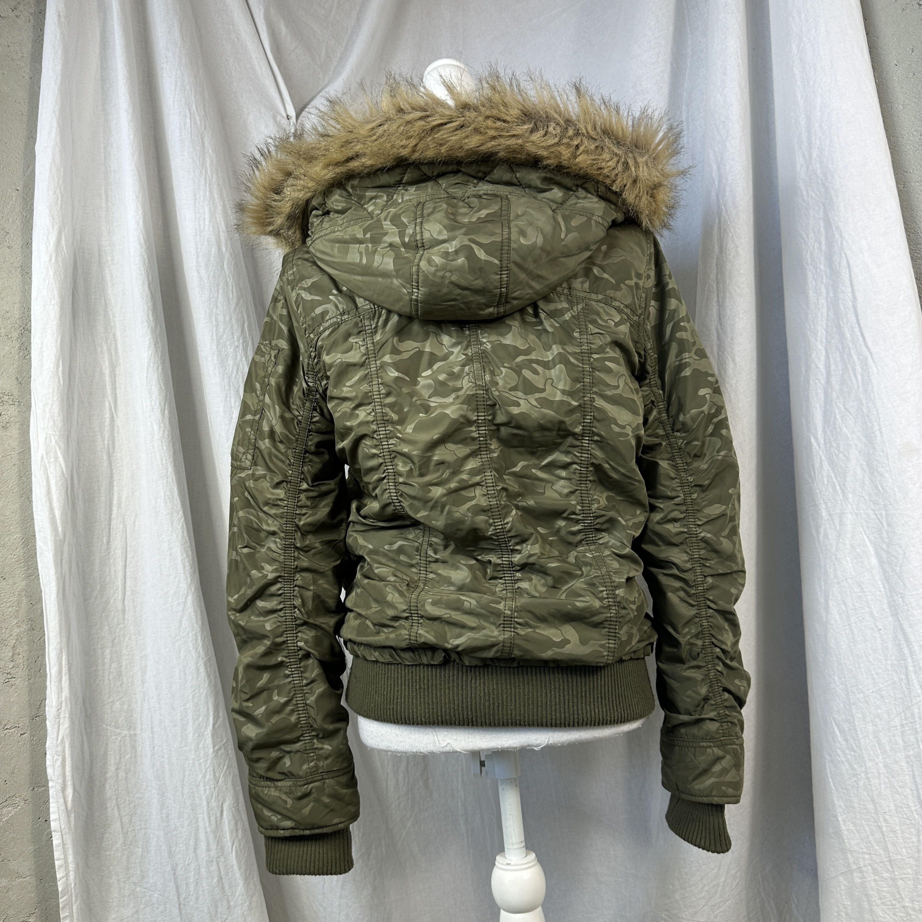Vintage Vintage Y2K Bomber Camo Jacket Size M / US 6-8 / IT 42-44 - 9 Thumbnail