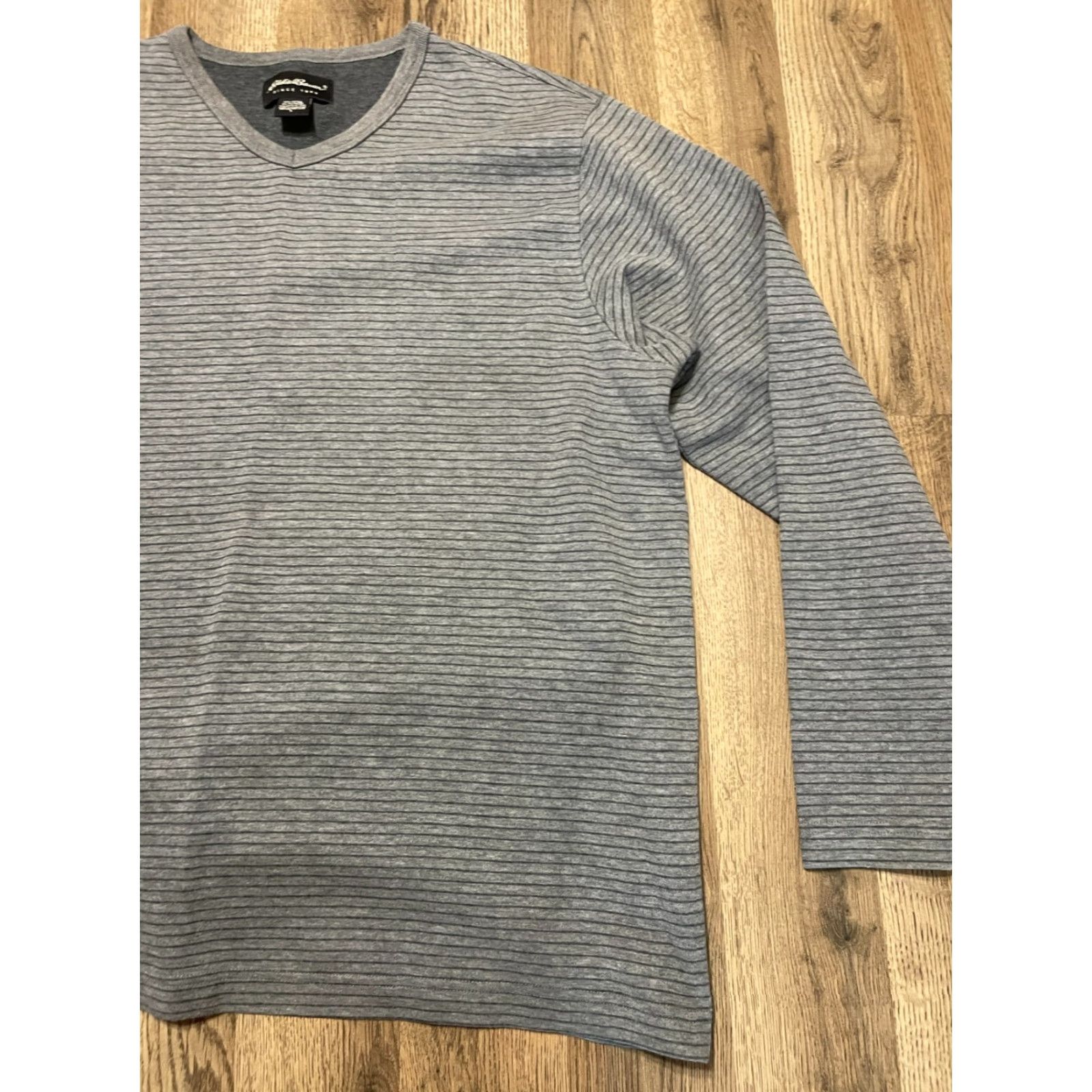 Eddie Bauer Eddie Bauer Women's Size Large Sweater, Gray Long Sleeve Pullover Size L / US 10 / IT 46 - 3 Thumbnail