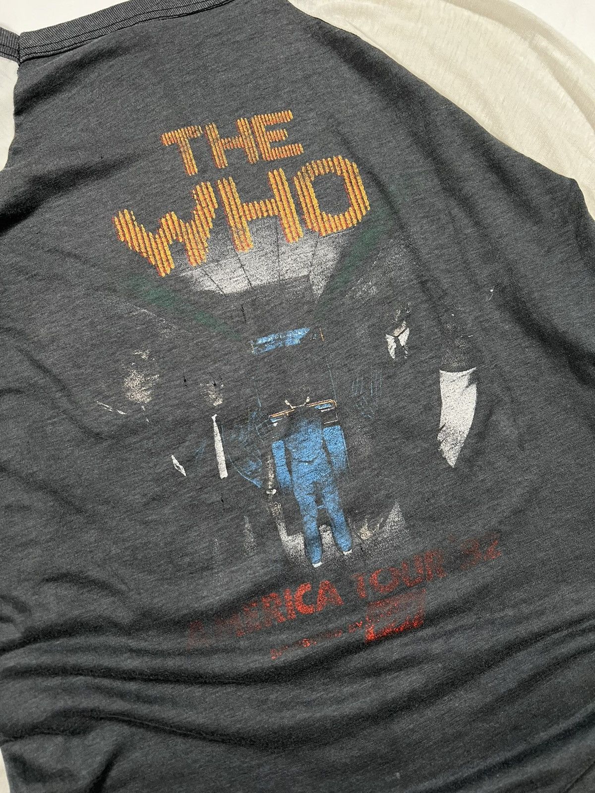 Band Tees Vintage 1980s The Who Paper Thin Ragland Band Tee Size US M / EU 48-50 / 2 - 6 Thumbnail